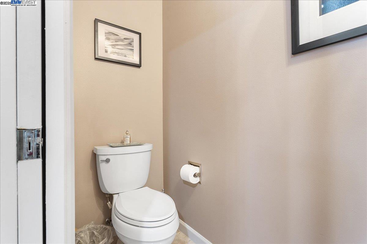 Detail Gallery Image 22 of 35 For 1220 Porta Ballena, Alameda,  CA 94501 - 2 Beds | 2/1 Baths