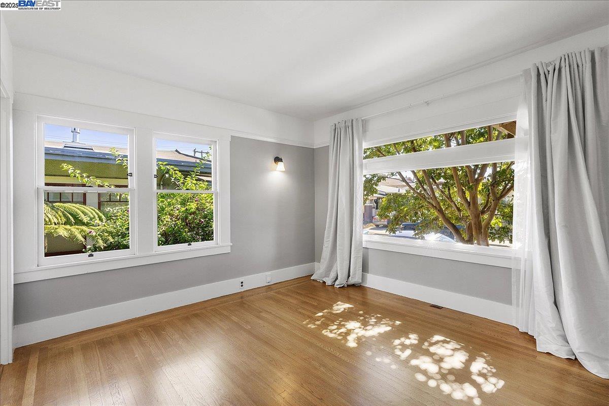 Detail Gallery Image 11 of 23 For 2529 Noble Ave, Alameda,  CA 94501 - 2 Beds | 1 Baths