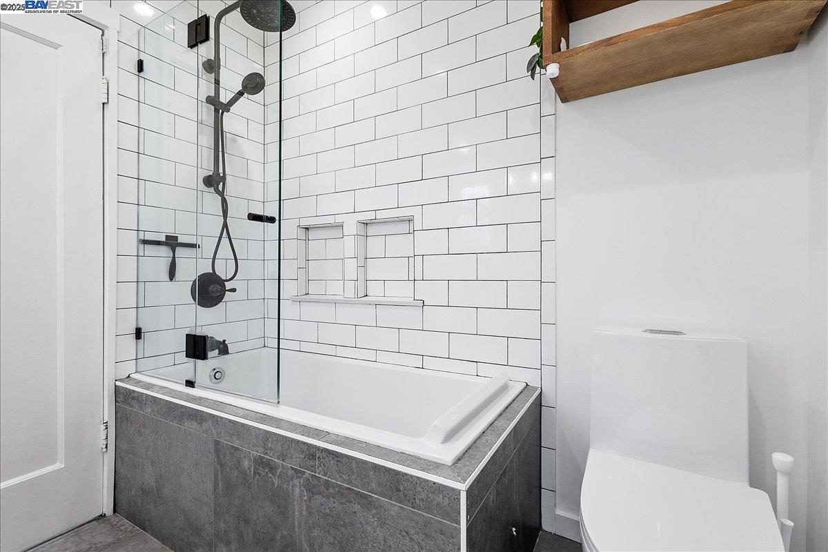 Detail Gallery Image 10 of 23 For 2529 Noble Ave, Alameda,  CA 94501 - 2 Beds | 1 Baths