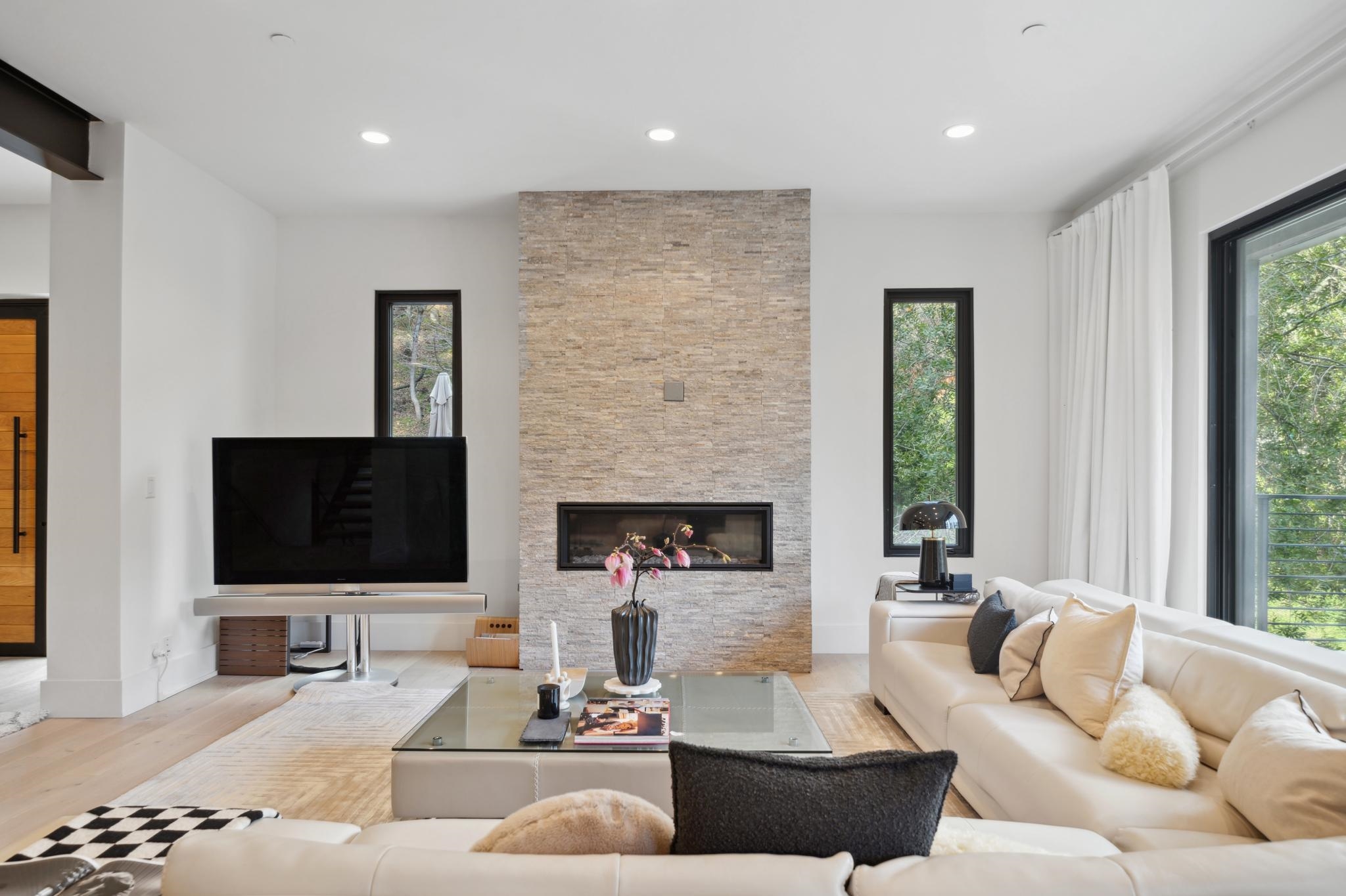 Detail Gallery Image 18 of 60 For 3 West Cir, Oakland,  CA 94611 - 4 Beds | 4/1 Baths