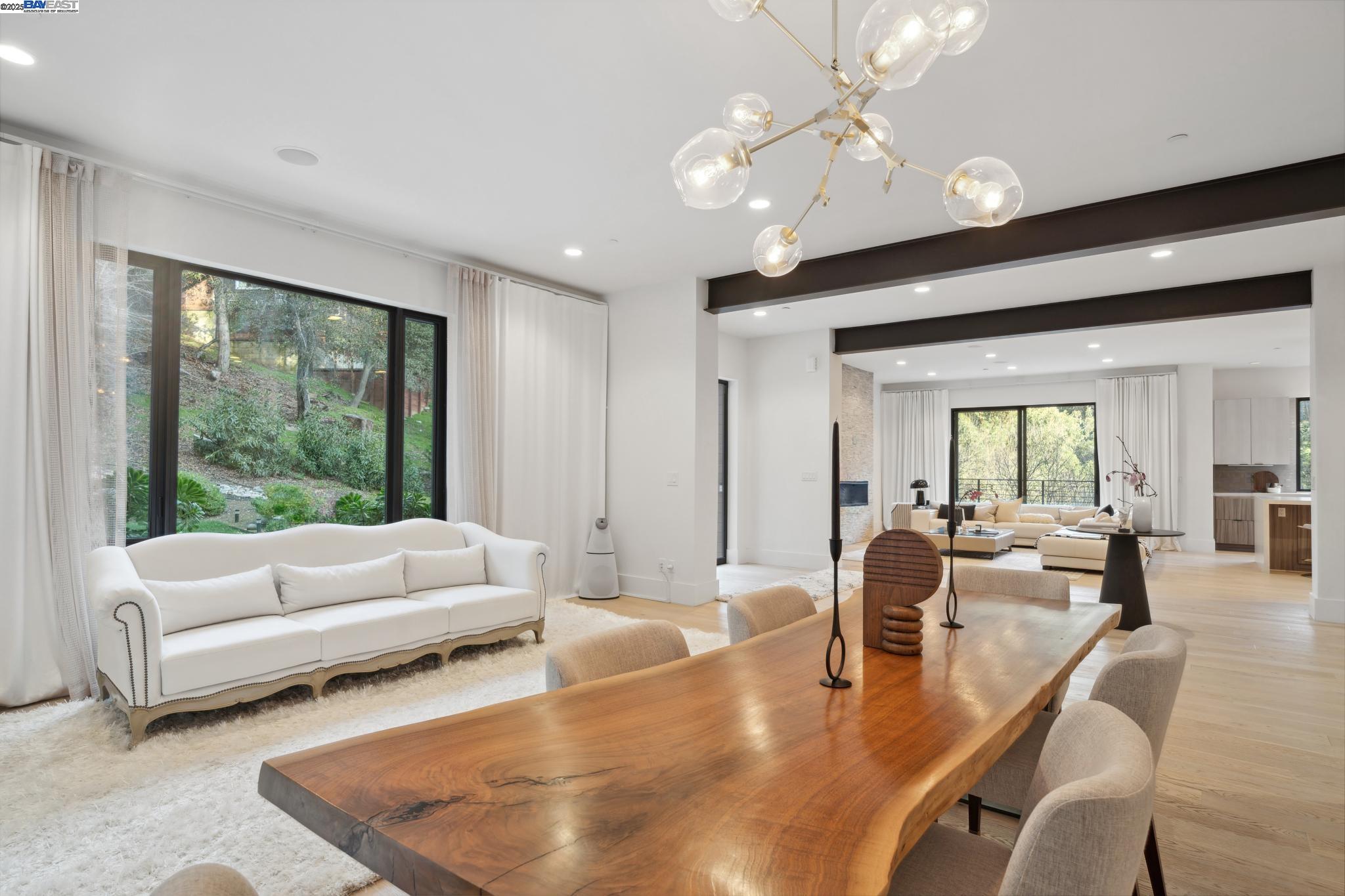 Detail Gallery Image 22 of 45 For 3 West Cir, Oakland,  CA 94611 - 4 Beds | 4/1 Baths