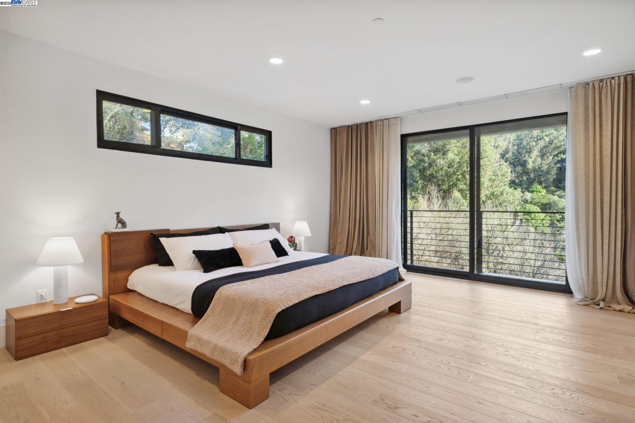 Detail Gallery Image 28 of 45 For 3 West Cir, Oakland,  CA 94611 - 4 Beds | 4/1 Baths