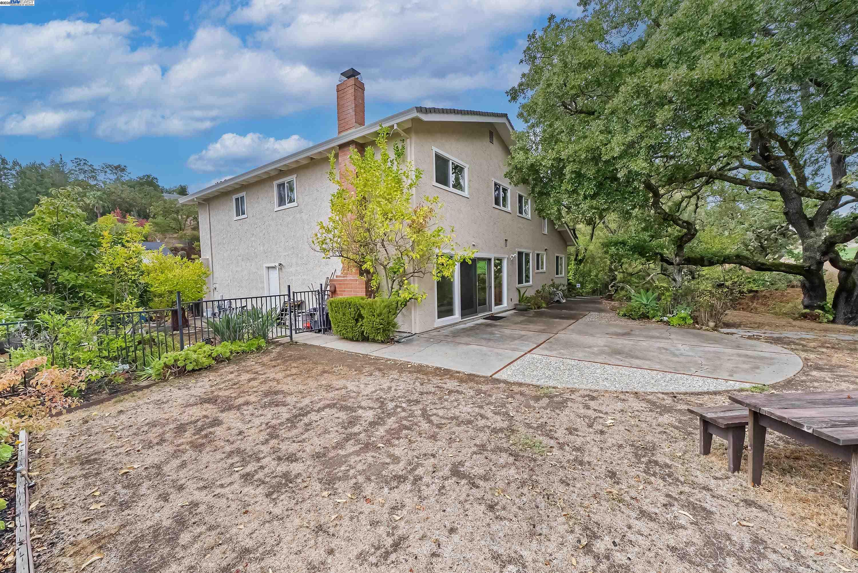 Detail Gallery Image 45 of 52 For 1890 Morello Ave, Pleasant Hill,  CA 94523 - 4 Beds | 3 Baths