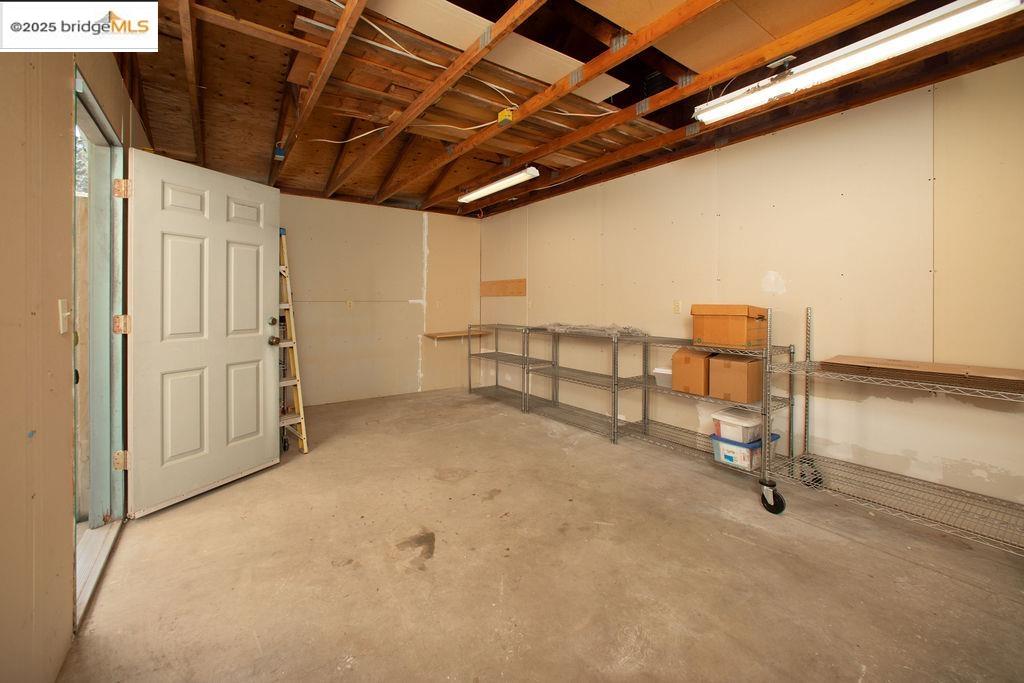 Detail Gallery Image 14 of 30 For 1651 Michael Dr, Pinole,  CA 94564 - 4 Beds | 2/1 Baths