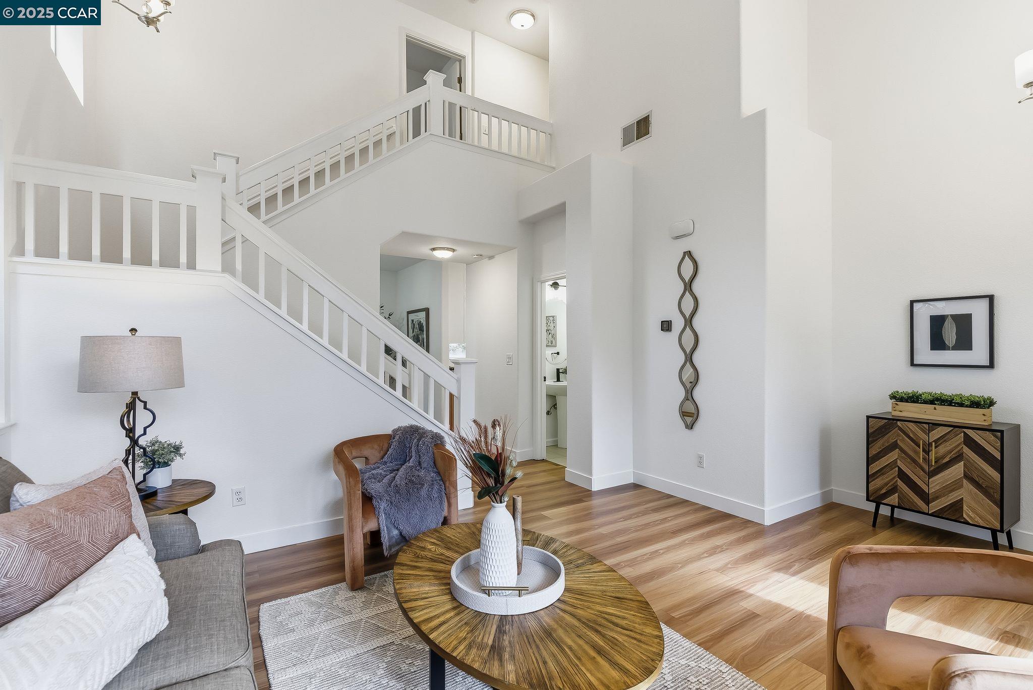 Detail Gallery Image 4 of 39 For 39 Elmwood Dr, San Ramon,  CA 94583 - 4 Beds | 2/1 Baths