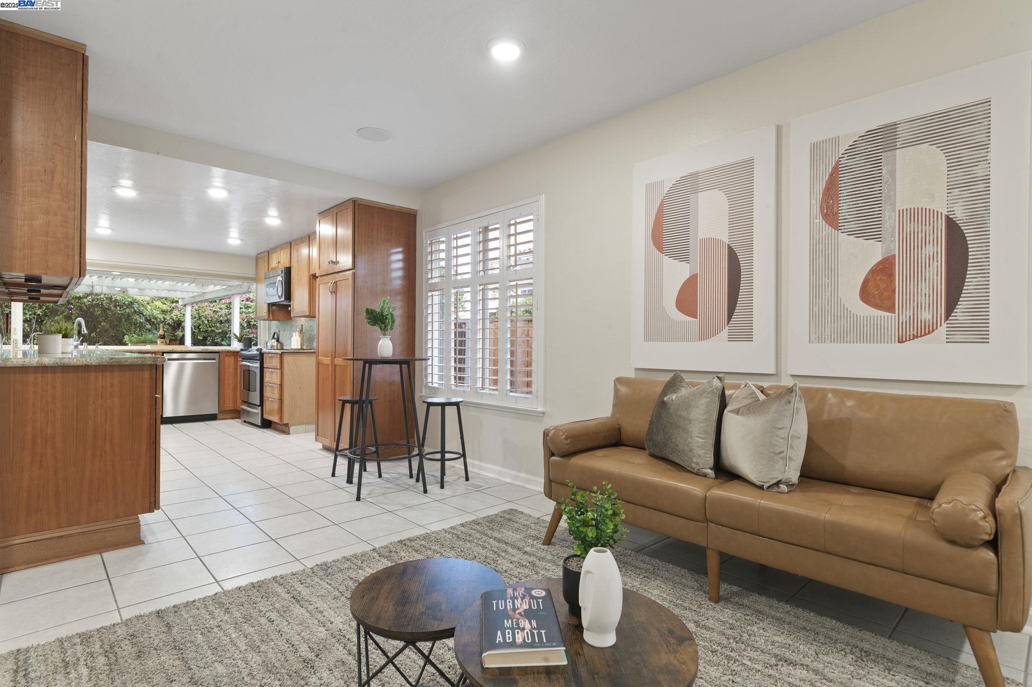 Detail Gallery Image 22 of 49 For 5093 Dorking Ct, Newark,  CA 94560 - 5 Beds | 2/1 Baths