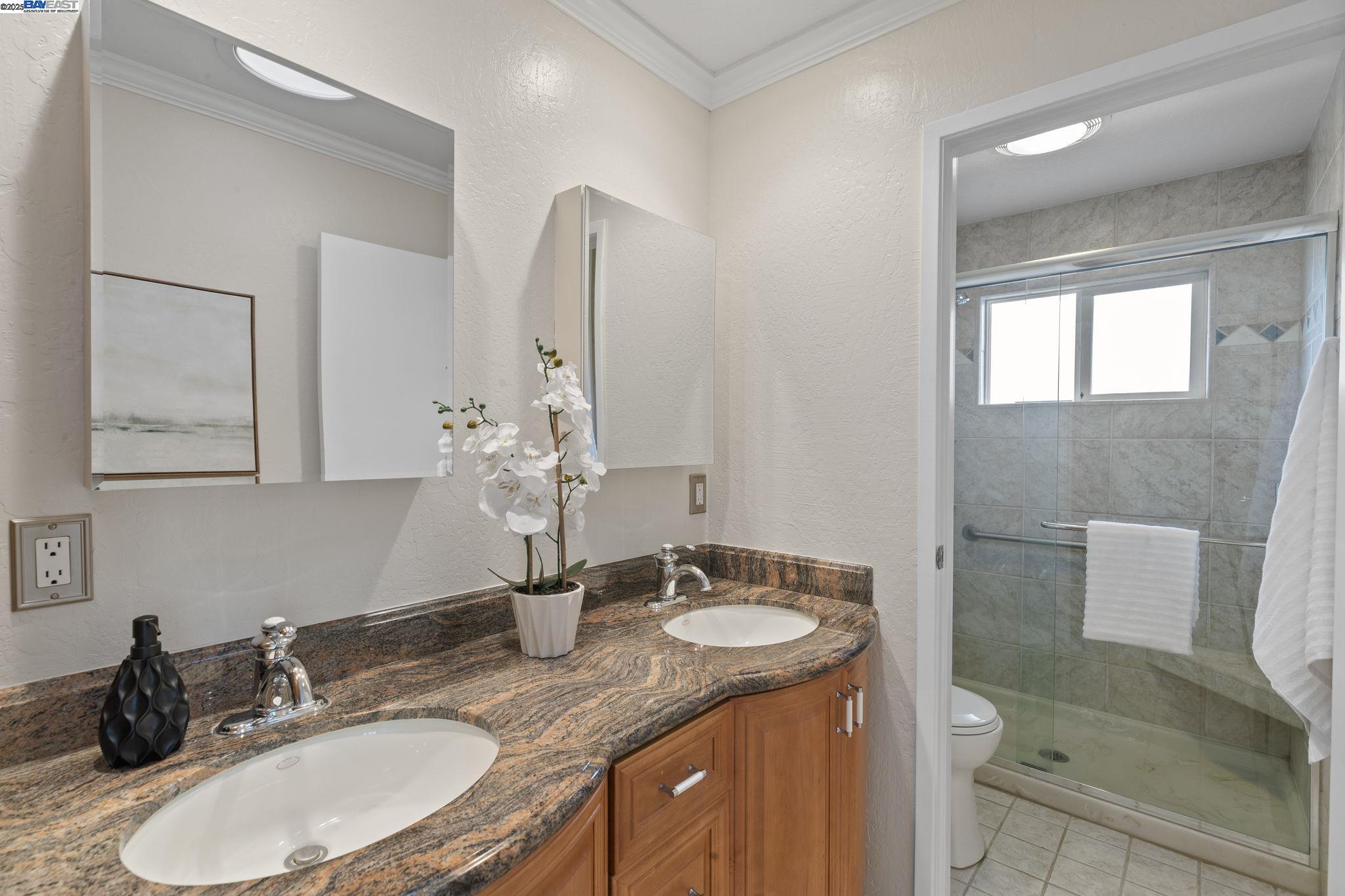 Detail Gallery Image 28 of 49 For 5093 Dorking Ct, Newark,  CA 94560 - 5 Beds | 2/1 Baths