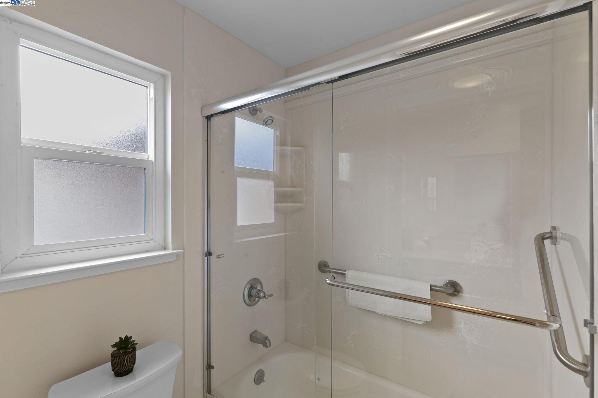 Detail Gallery Image 39 of 49 For 5093 Dorking Ct, Newark,  CA 94560 - 5 Beds | 2/1 Baths