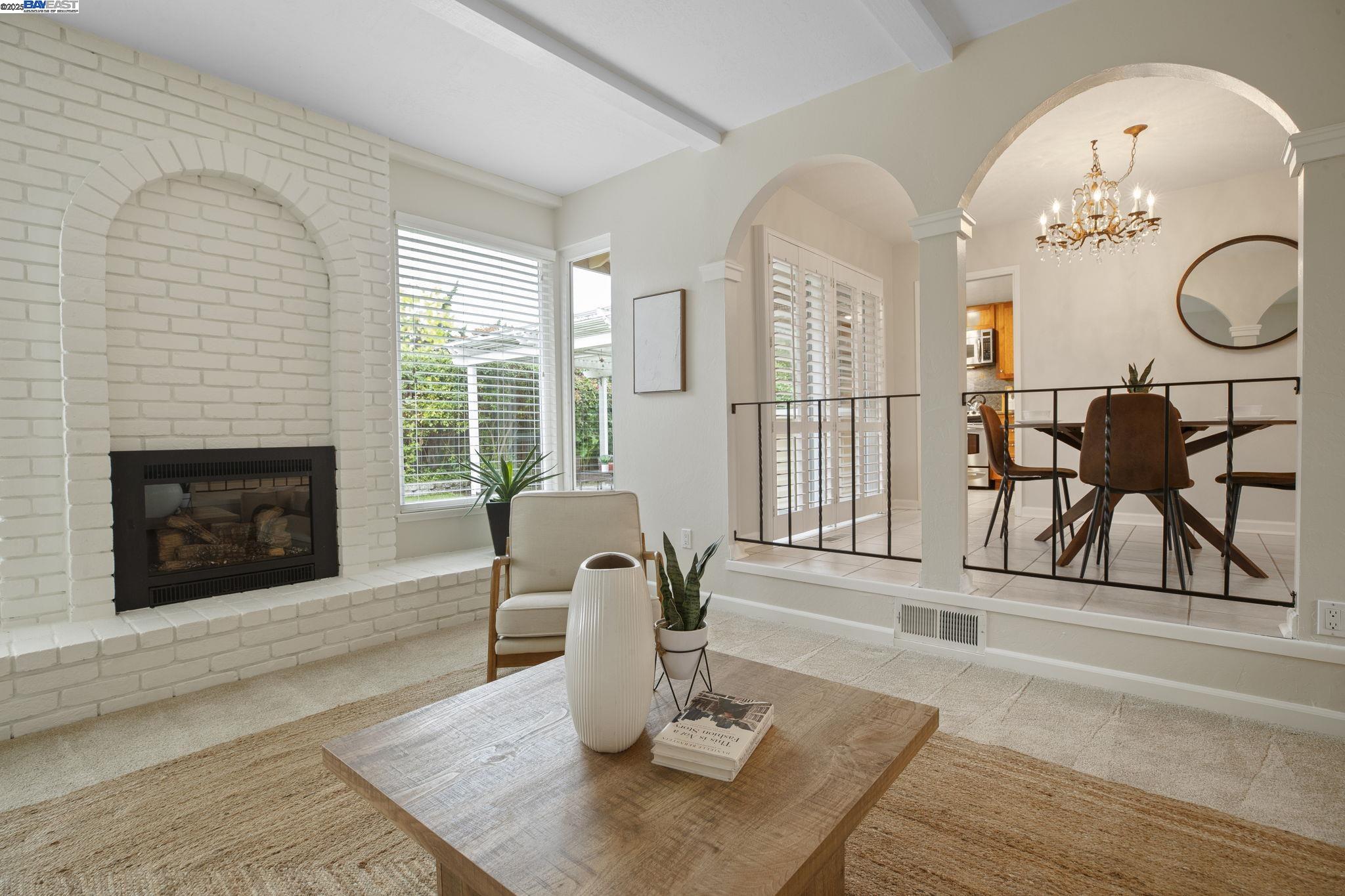 Detail Gallery Image 9 of 49 For 5093 Dorking Ct, Newark,  CA 94560 - 5 Beds | 2/1 Baths