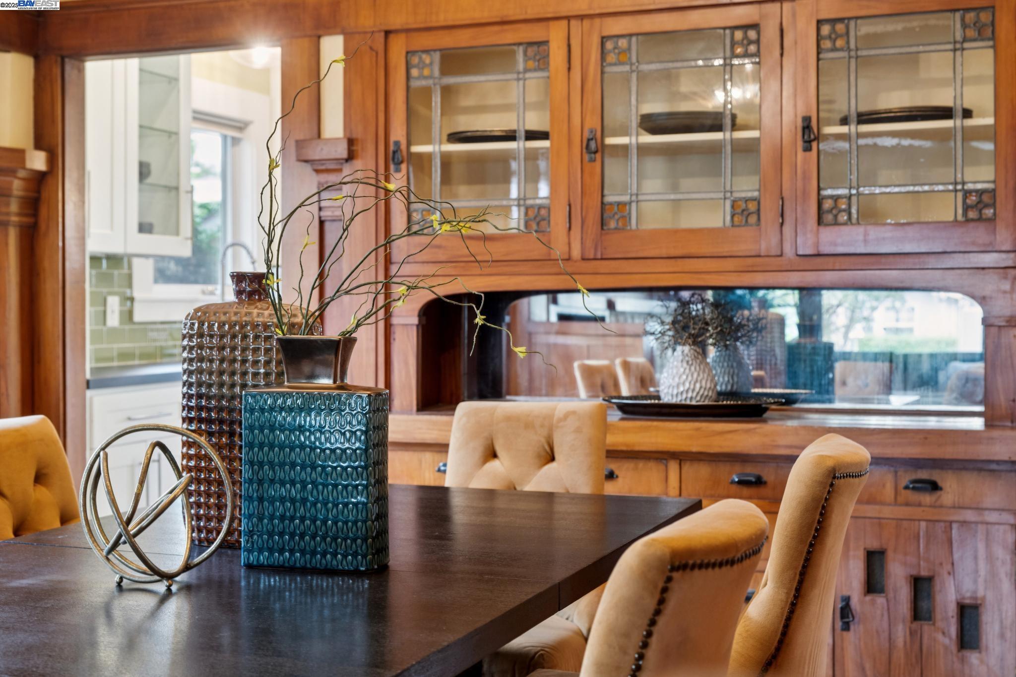 Detail Gallery Image 18 of 56 For 1542 Broadway, Alameda,  CA 94501 - 3 Beds | 1/1 Baths