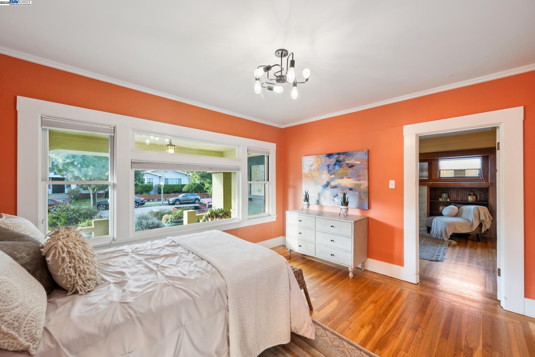 Detail Gallery Image 37 of 56 For 1542 Broadway, Alameda,  CA 94501 - 3 Beds | 1/1 Baths