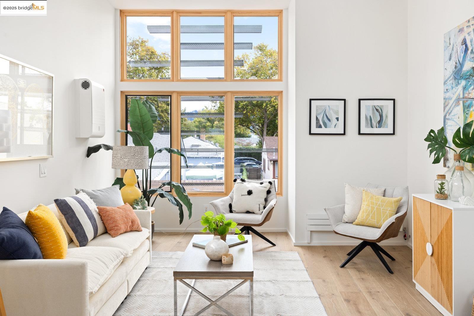 Detail Gallery Image 28 of 40 For 817 Jones, Berkeley,  CA 94710 - 2 Beds | 1/1 Baths