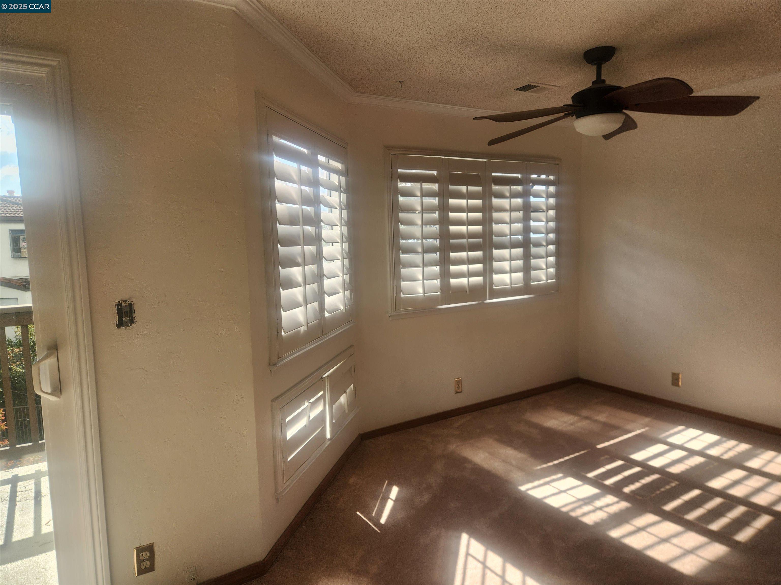 Detail Gallery Image 3 of 12 For 21109 Gary Dr #303,  Hayward,  CA 94546 - 2 Beds | 2 Baths