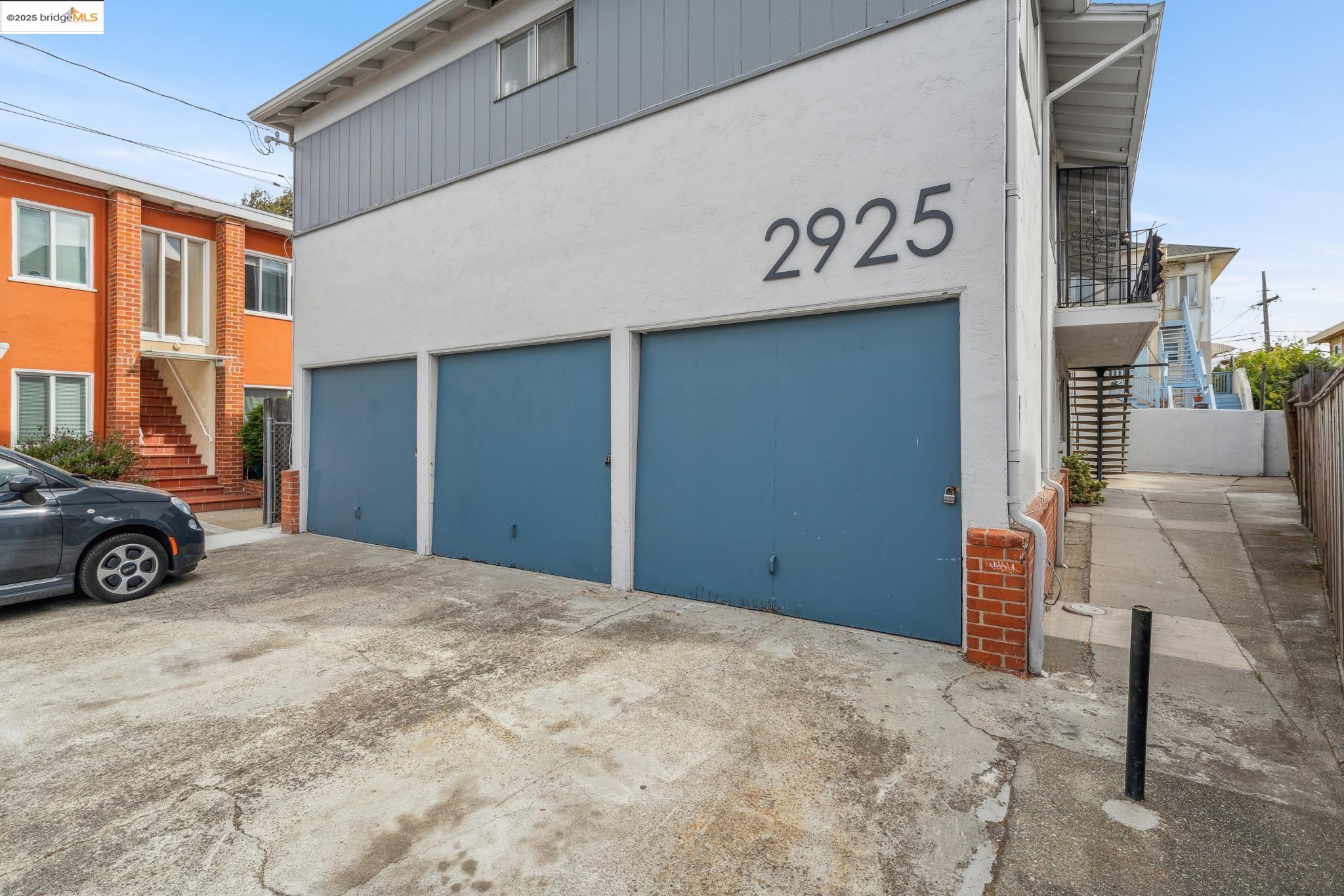 Detail Gallery Image 3 of 52 For 2925 Dohr, Berkeley,  CA 94702 - – Beds | – Baths