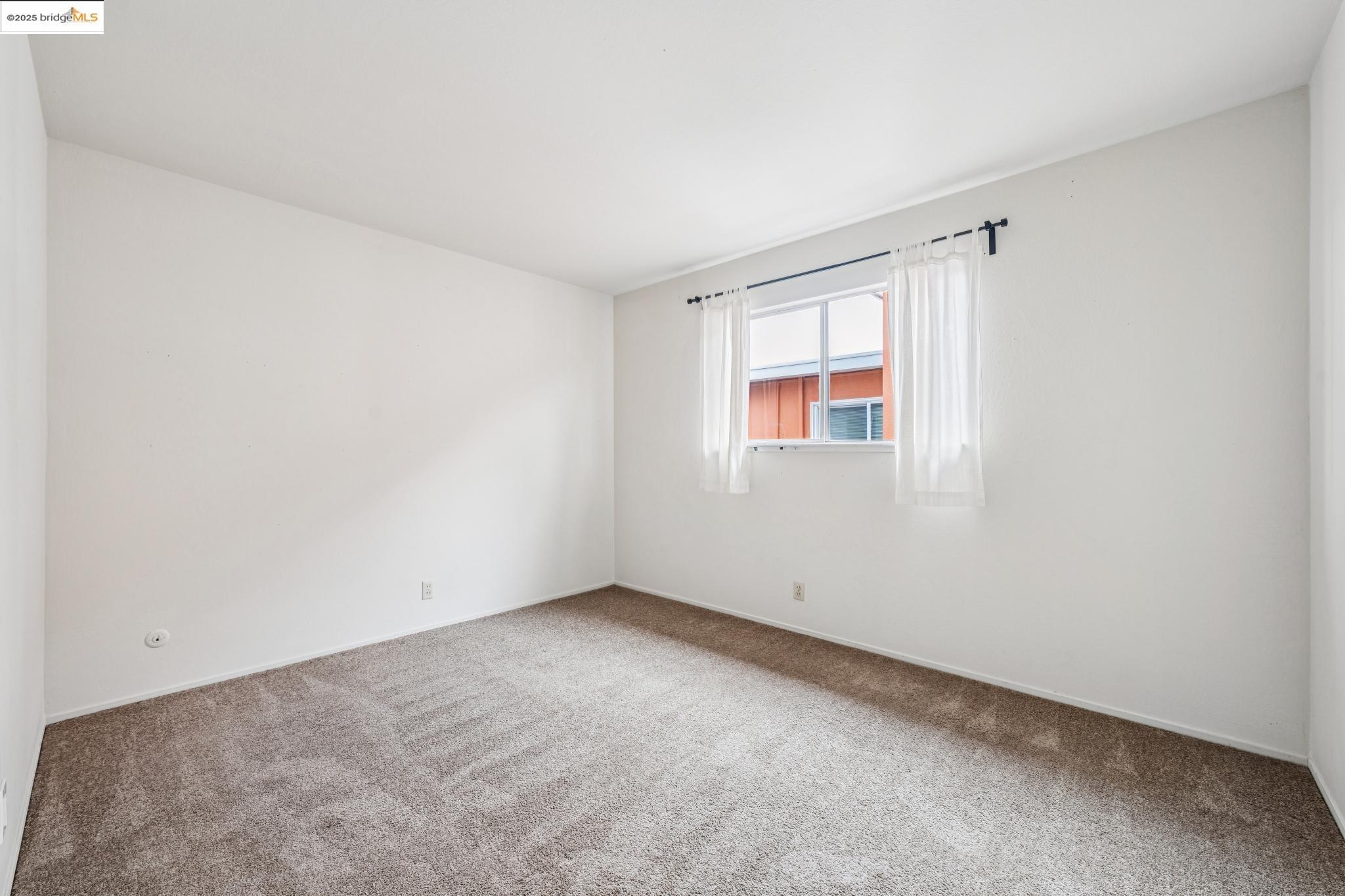 Detail Gallery Image 41 of 52 For 2925 Dohr, Berkeley,  CA 94702 - – Beds | – Baths