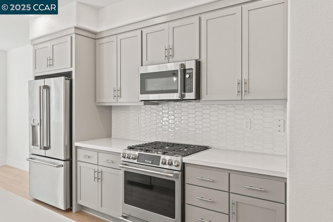 Detail Gallery Image 13 of 58 For 725 Delve Court, Hayward,  CA 94544 - 4 Beds | 3/1 Baths