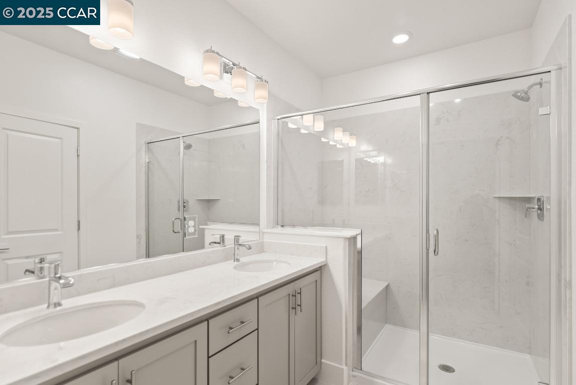 Detail Gallery Image 20 of 58 For 725 Delve Court, Hayward,  CA 94544 - 4 Beds | 3/1 Baths