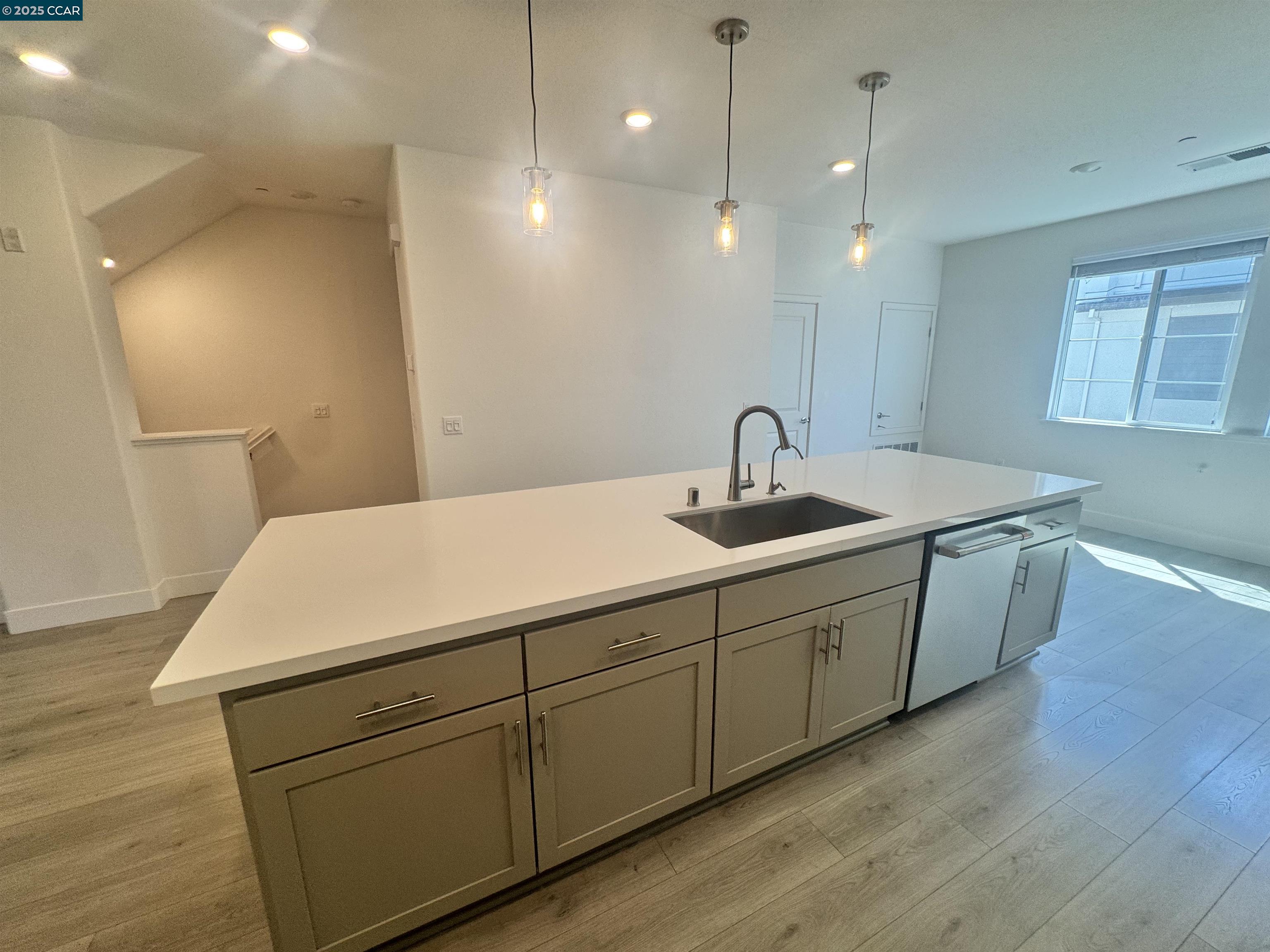 Detail Gallery Image 39 of 58 For 725 Delve Court, Hayward,  CA 94544 - 4 Beds | 3/1 Baths