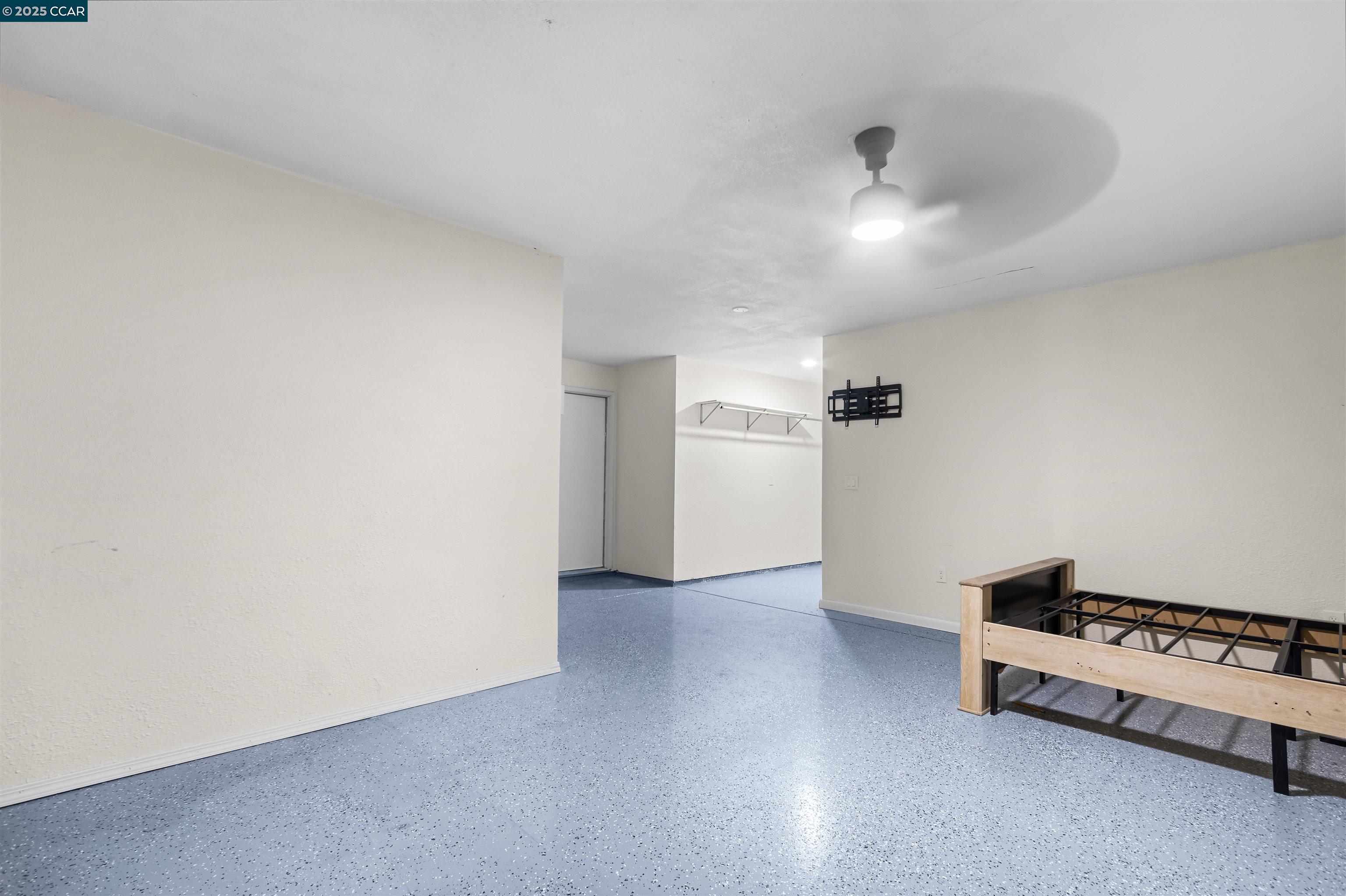 Detail Gallery Image 8 of 17 For 947 Burlwood Ct, Los Banos,  CA 93635 - 4 Beds | 3 Baths