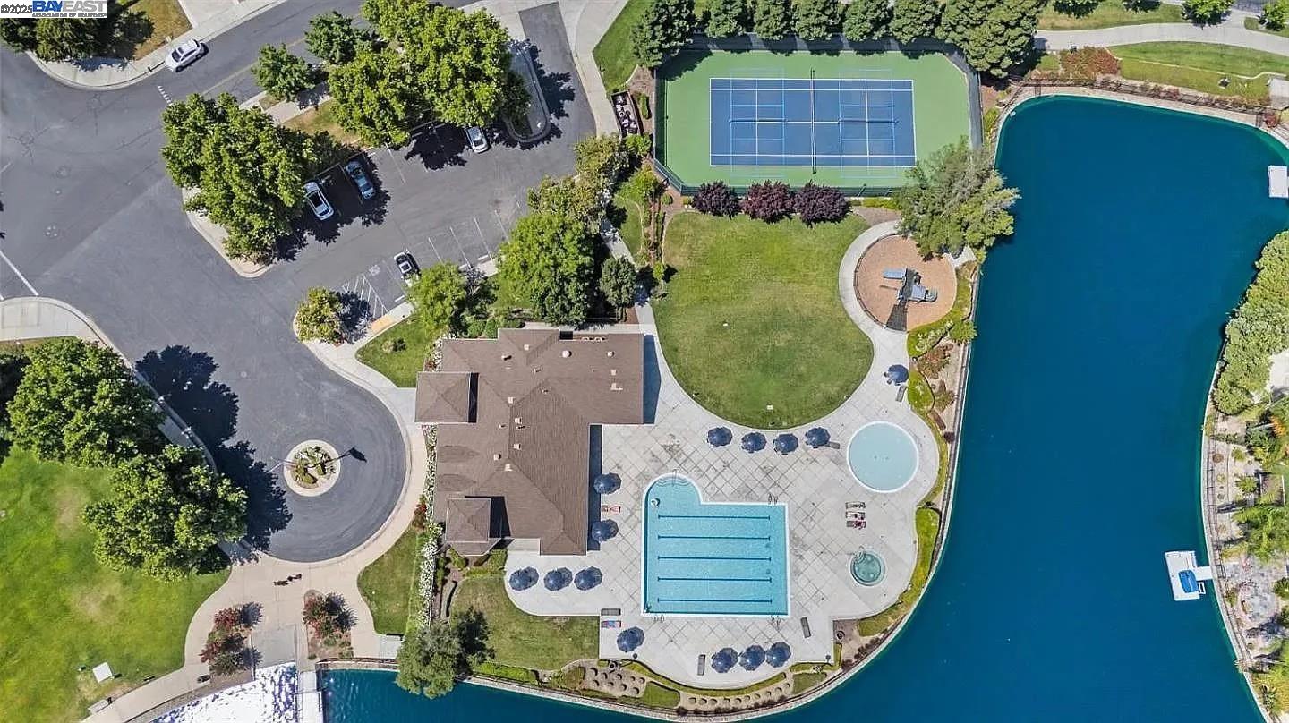 Detail Gallery Image 49 of 54 For 2709 Almanor Dr., Tracy,  CA 95304 - 4 Beds | 2/1 Baths