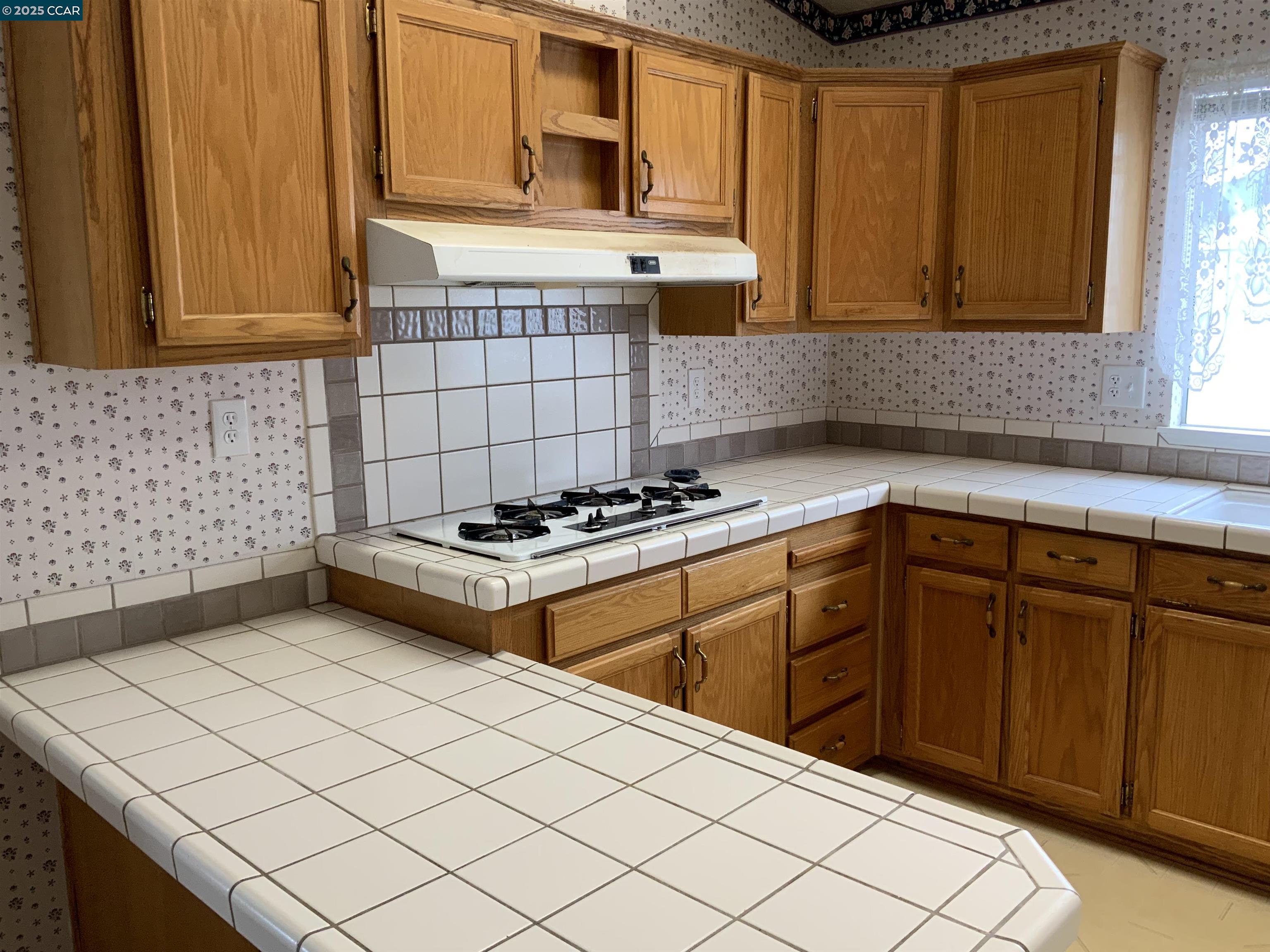 Detail Gallery Image 11 of 31 For 1800 Strasbourg Ln., Antioch,  CA 94509-0000 - 2 Beds | 2 Baths