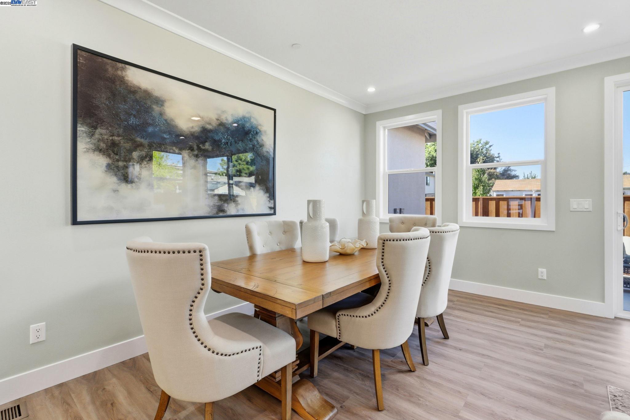 Detail Gallery Image 15 of 58 For 492 Sunset Blvd, Hayward,  CA 94541 - 5 Beds | 4/2 Baths