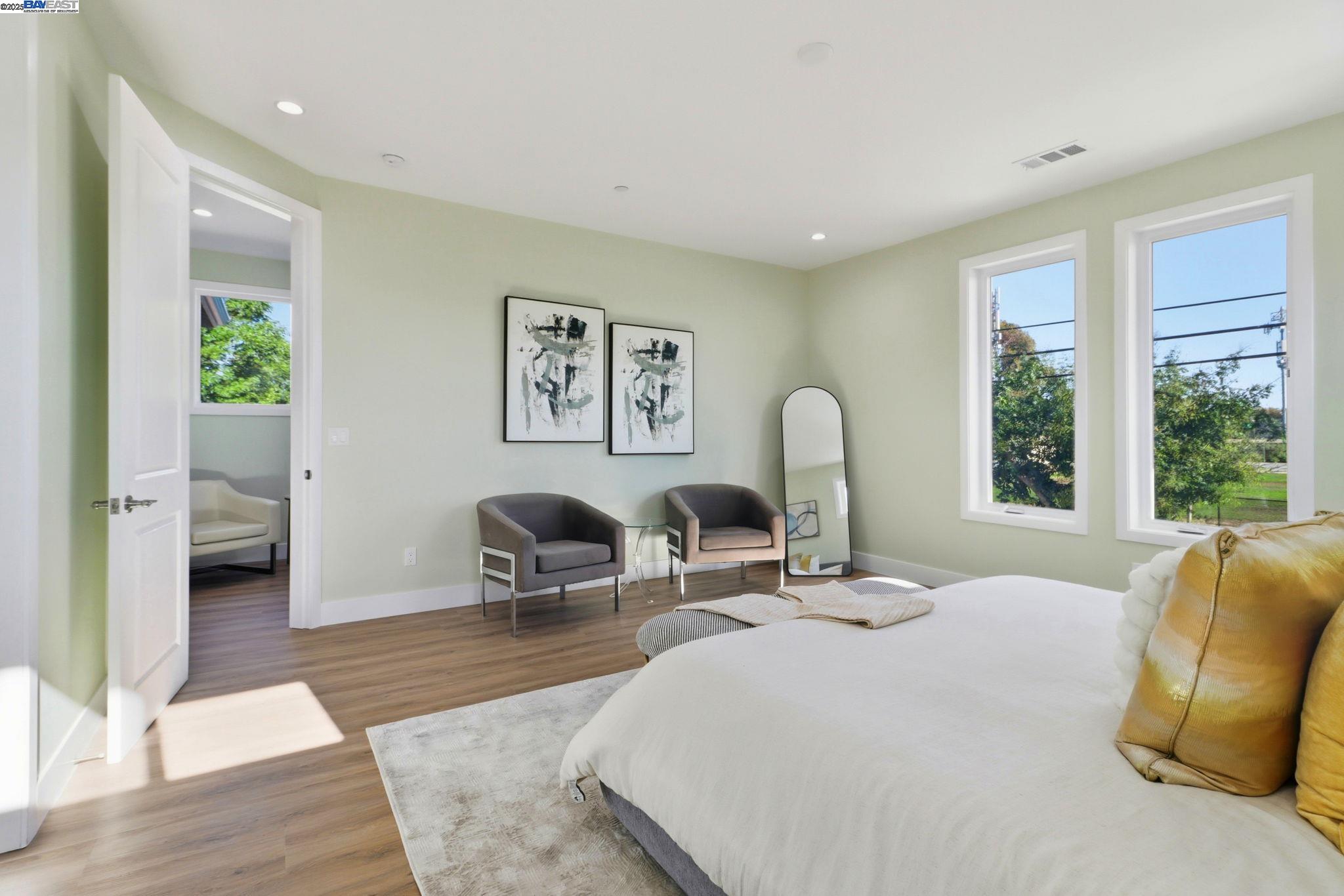 Detail Gallery Image 22 of 58 For 492 Sunset Blvd, Hayward,  CA 94541 - 5 Beds | 4/2 Baths