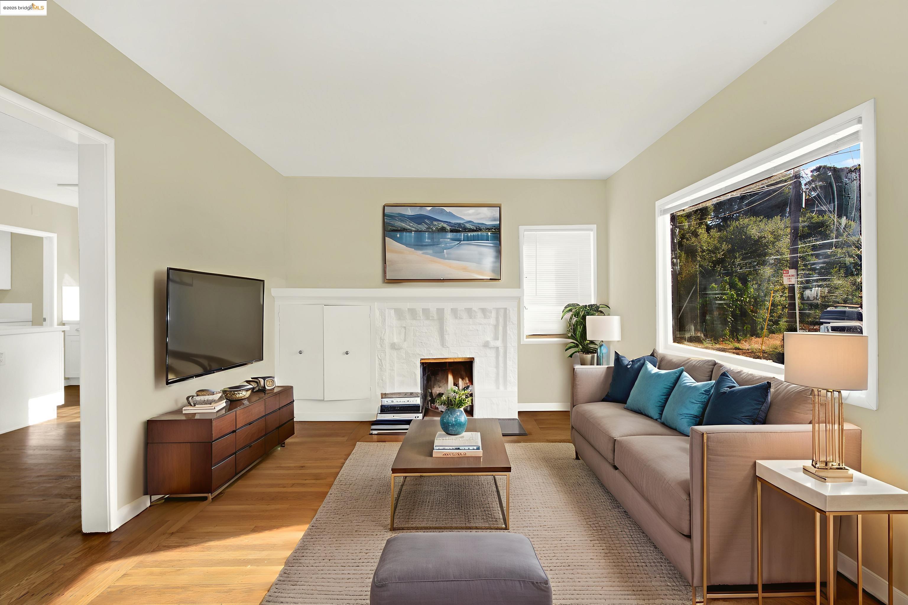 Detail Gallery Image 6 of 56 For 2106 Woodbine Ave, Oakland,  CA 94602 - 2 Beds | 1 Baths