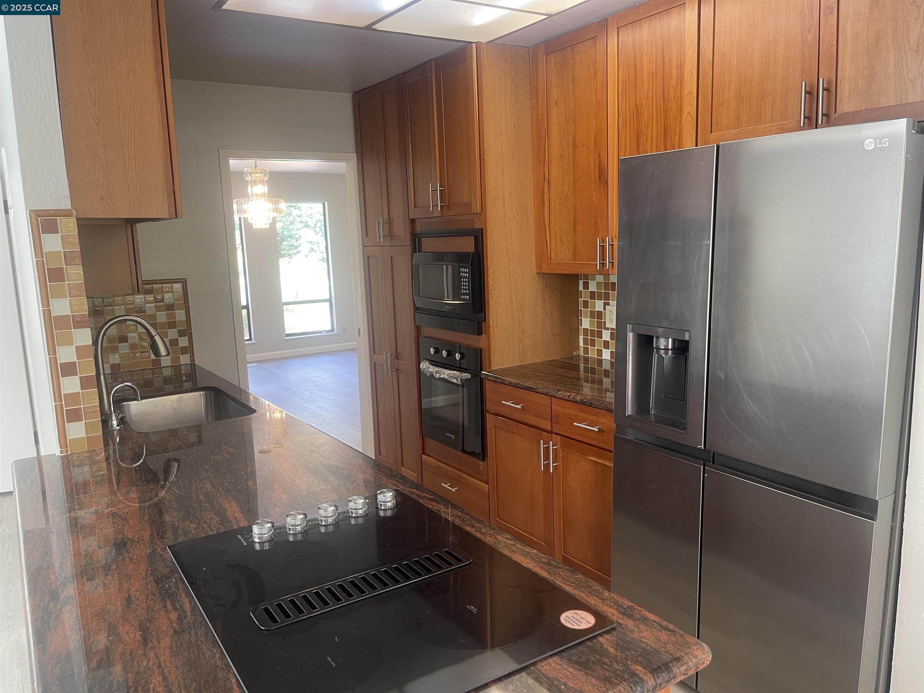 Detail Gallery Image 19 of 22 For 971 Livorna, Alamo,  CA 94507 - 4 Beds | 3 Baths