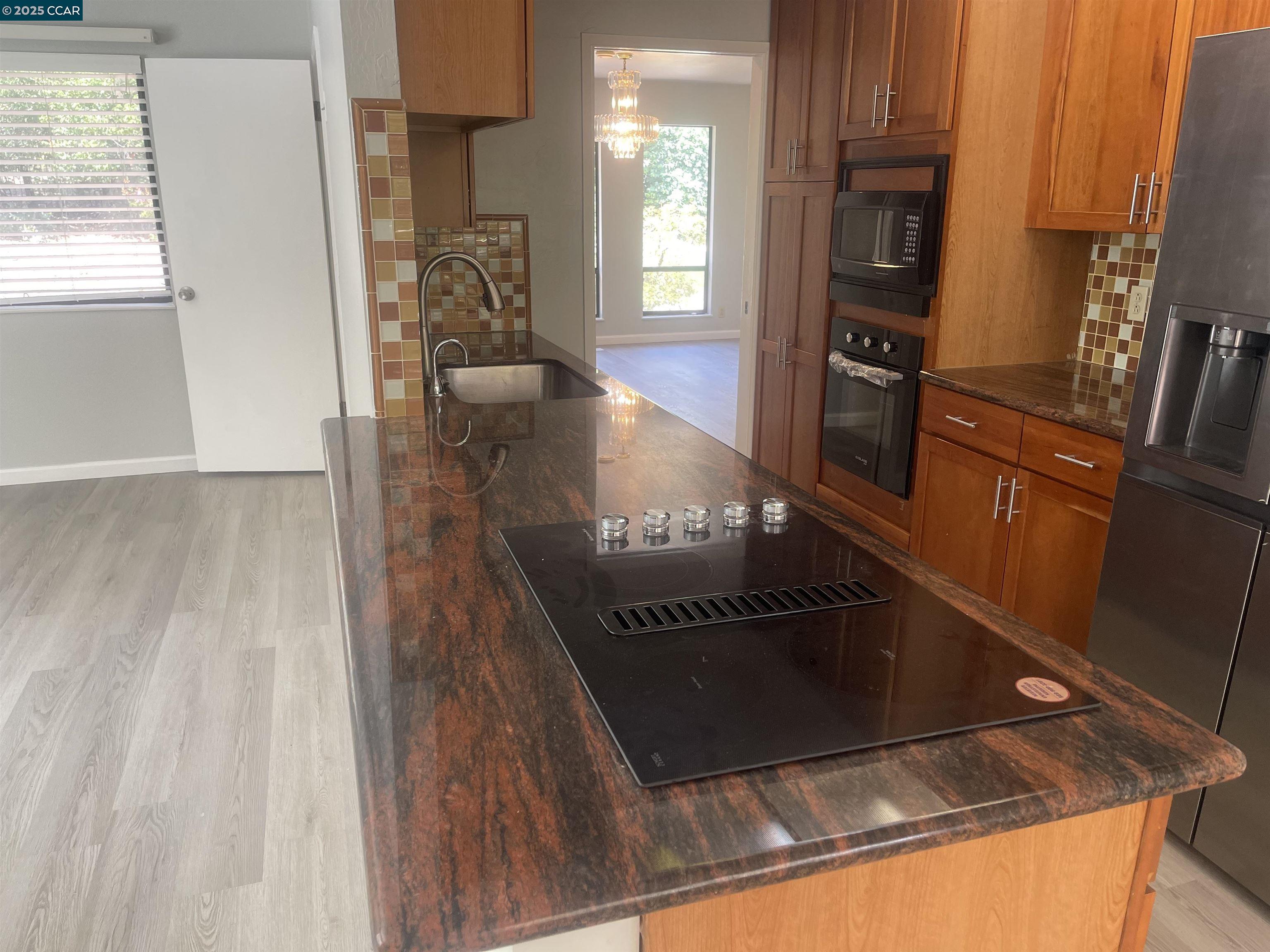 Detail Gallery Image 22 of 22 For 971 Livorna, Alamo,  CA 94507 - 4 Beds | 3 Baths