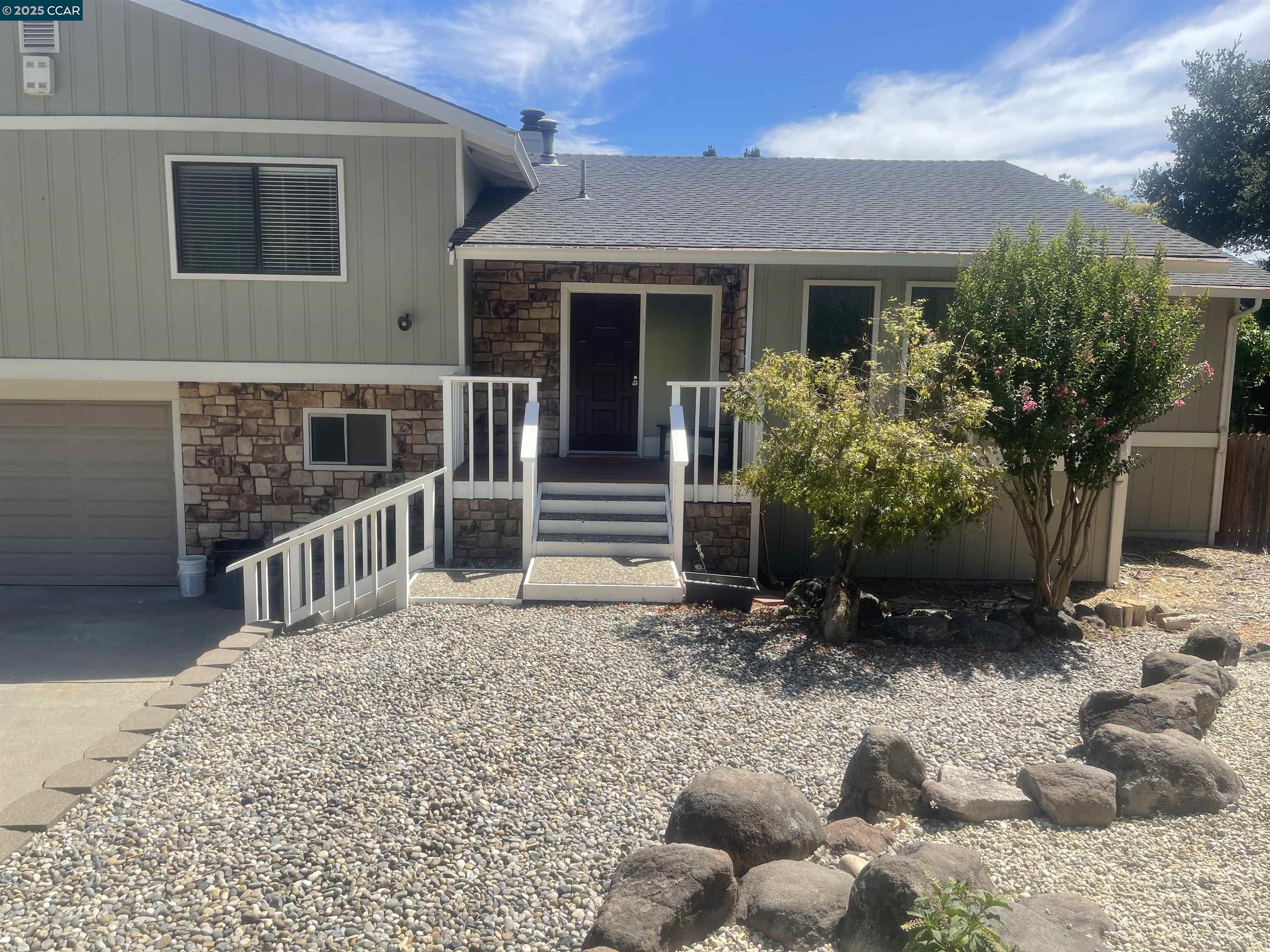 Detail Gallery Image 7 of 22 For 971 Livorna, Alamo,  CA 94507 - 4 Beds | 3 Baths