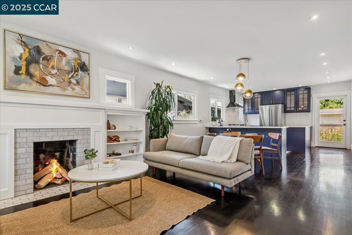 Front Image Thumbnail for CC41114846