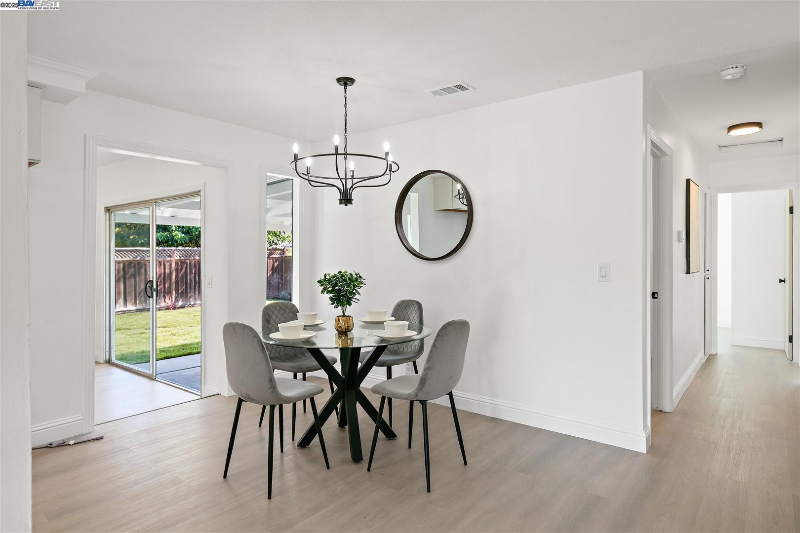 Detail Gallery Image 8 of 30 For 6852 Massey Ct, Pleasanton,  CA 94588 - 3 Beds | 2 Baths