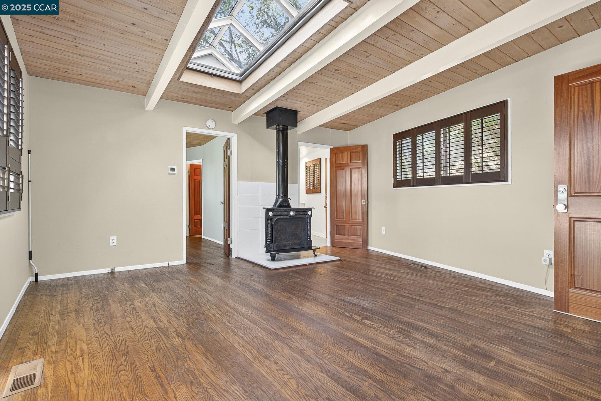 Detail Gallery Image 11 of 41 For 405 Scenic Ave, San Anselmo,  CA 94960-2237 - 1 Beds | 1 Baths