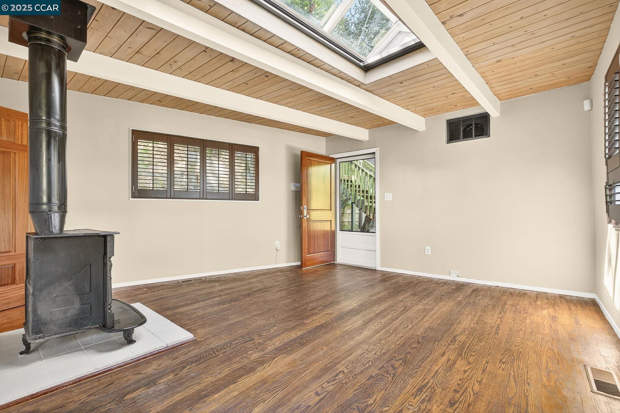 Detail Gallery Image 13 of 41 For 405 Scenic Ave, San Anselmo,  CA 94960-2237 - 1 Beds | 1 Baths