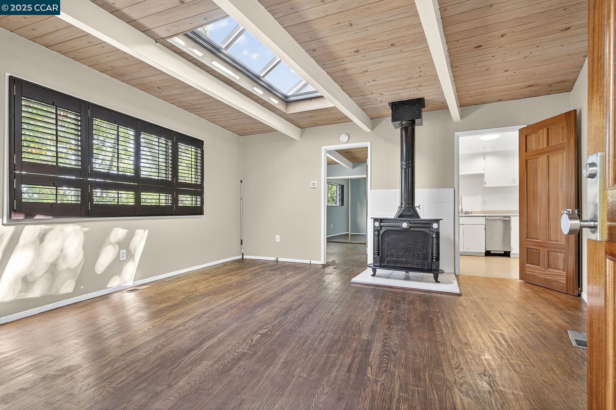 Detail Gallery Image 10 of 41 For 405 Scenic Ave, San Anselmo,  CA 94960-2237 - 1 Beds | 1 Baths