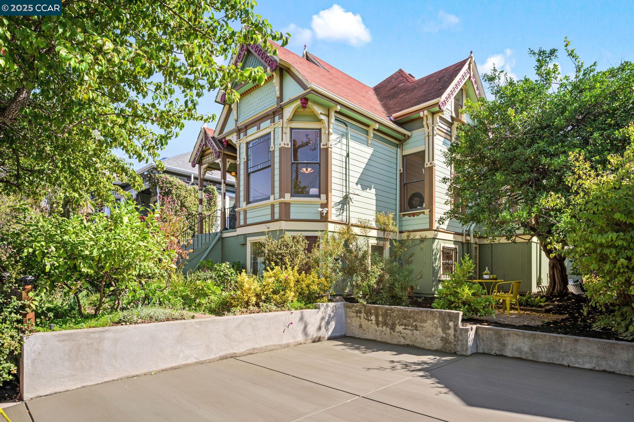 Front Image Thumbnail for CC41114852