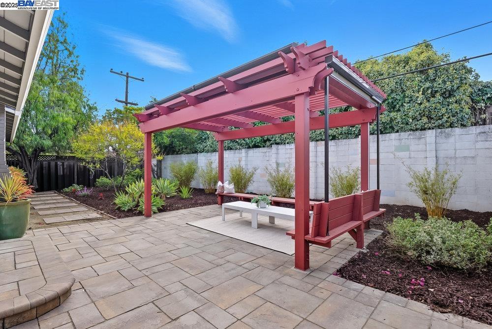 Detail Gallery Image 18 of 26 For 974 Pocatello Ave, Sunnyvale,  CA 94087 - 3 Beds | 2 Baths