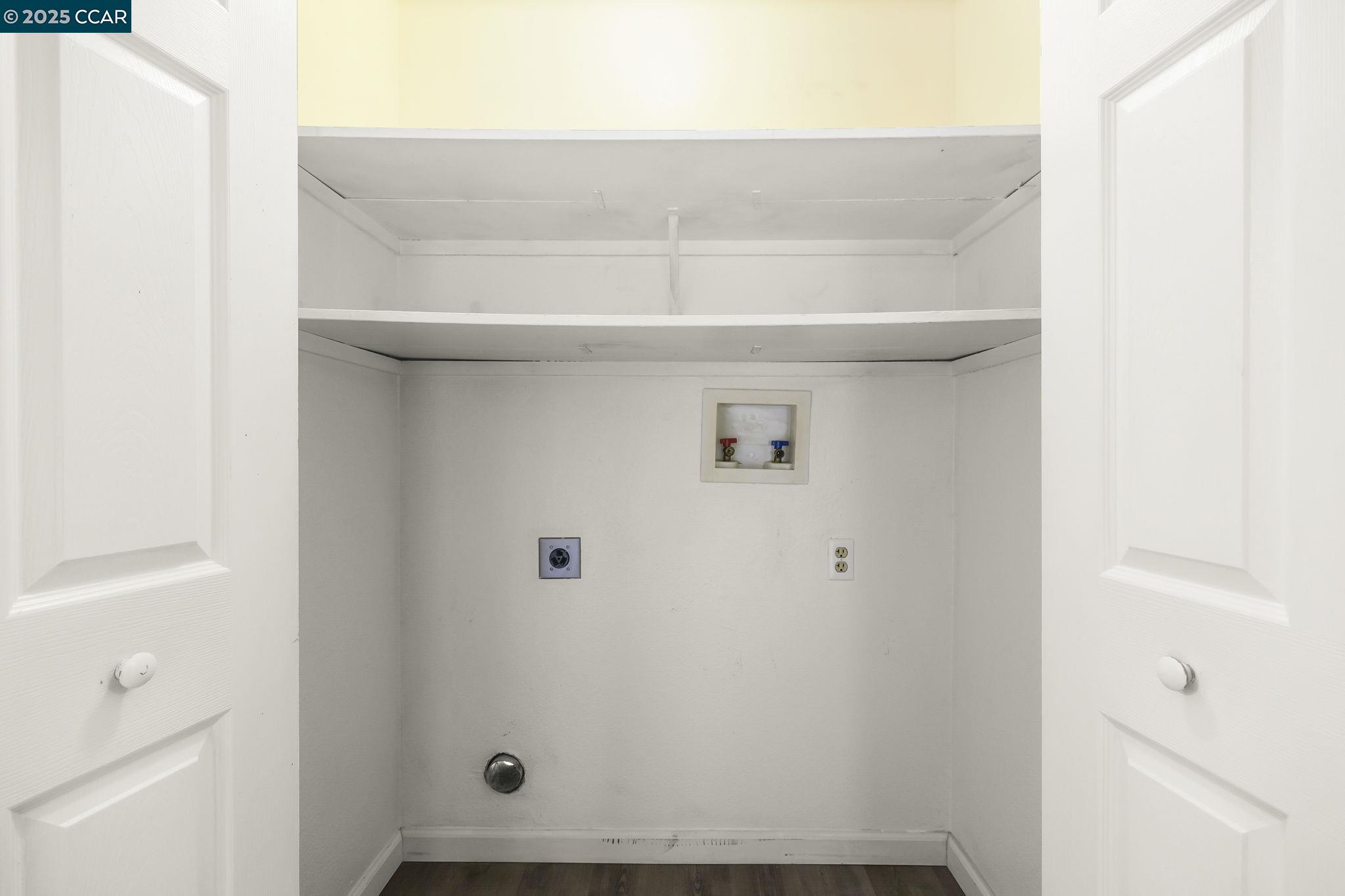 Detail Gallery Image 13 of 27 For 2055 Sierra Rd #101,  Concord,  CA 94518 - 2 Beds | 1/1 Baths