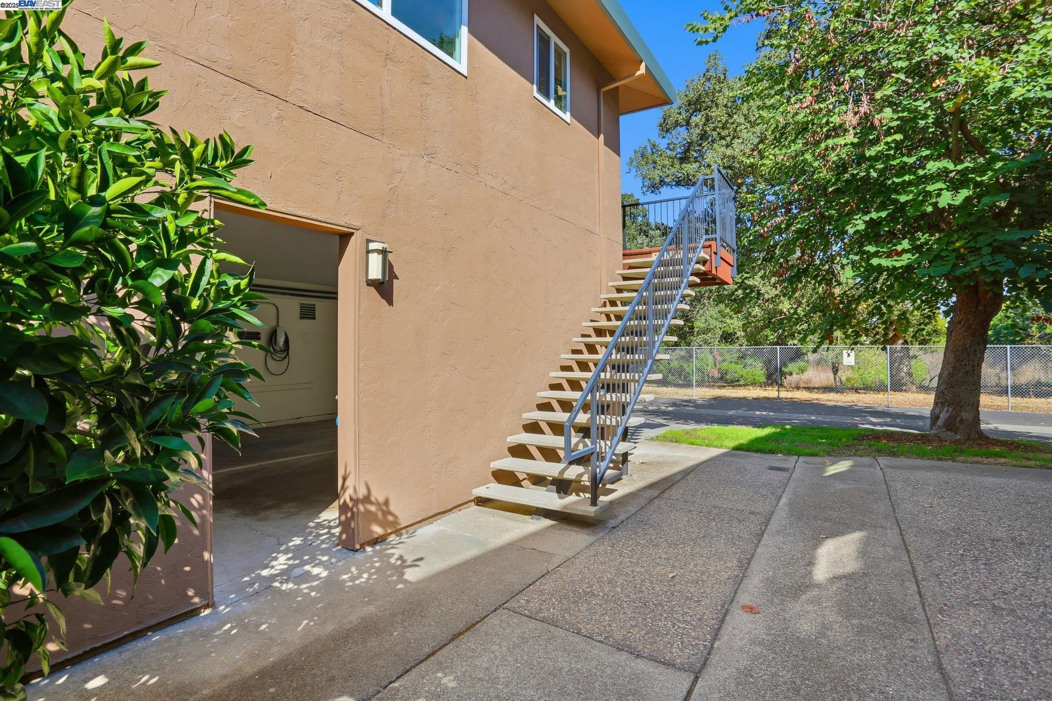 Detail Gallery Image 18 of 24 For 2137 Arroyo Ct #4,  Pleasanton,  CA 94588 - 2 Beds | 1 Baths