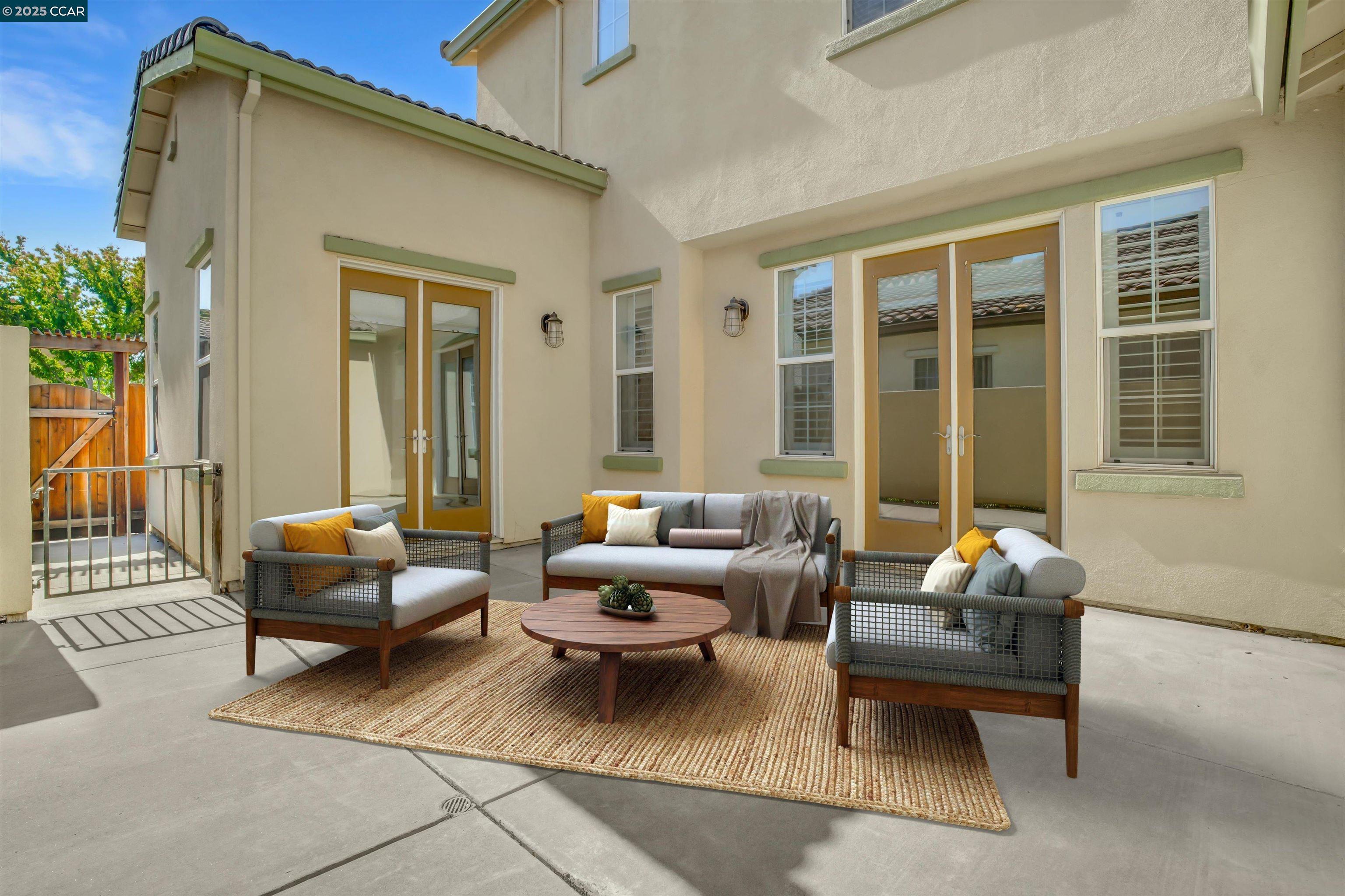 Detail Gallery Image 2 of 42 For 1411 Granite Creek Dr, Patterson,  CA 95363 - 5 Beds | 3/1 Baths