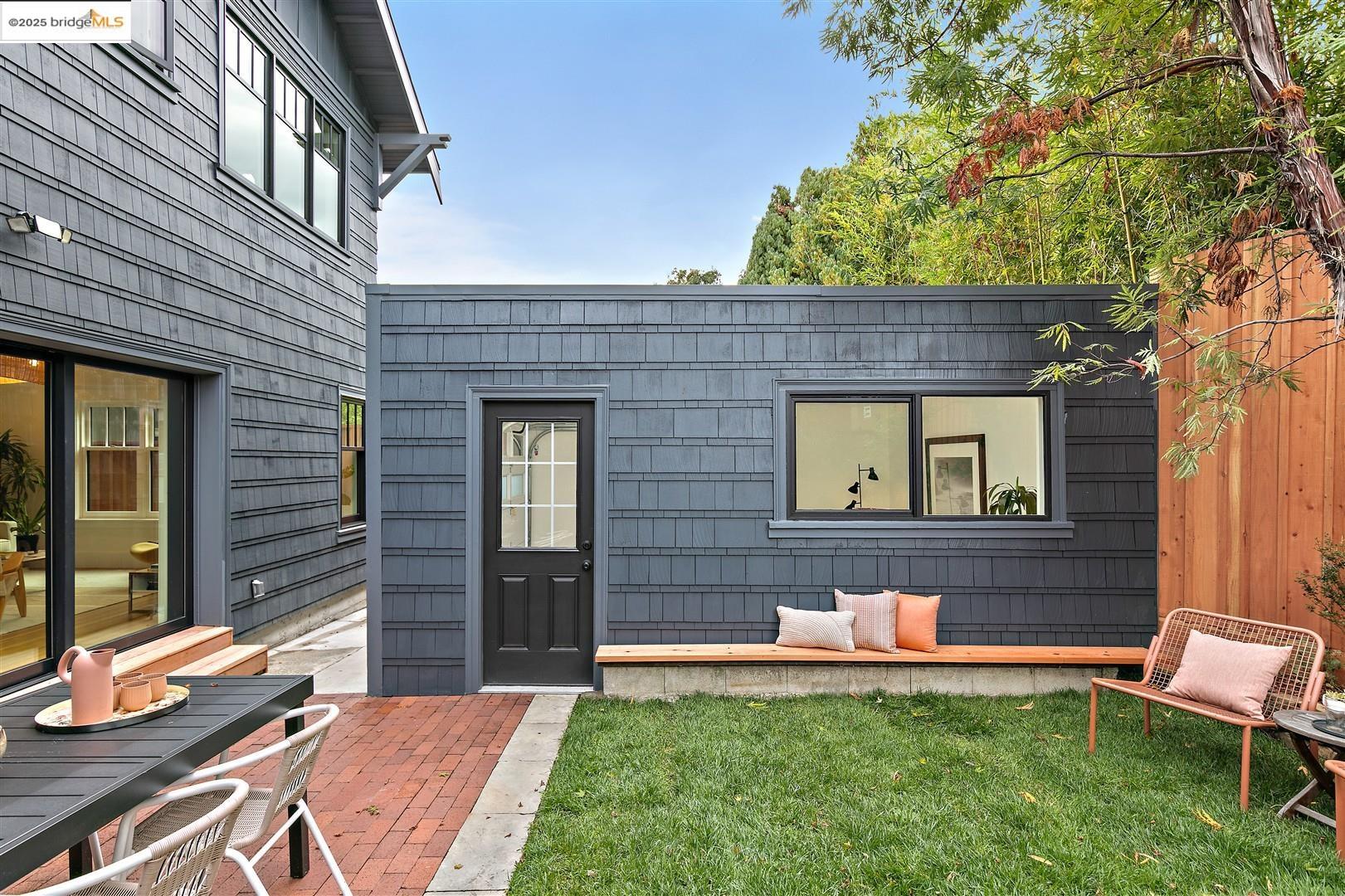 Detail Gallery Image 39 of 57 For 5347 James Ave, Oakland,  CA 94618 - 4 Beds | 3 Baths