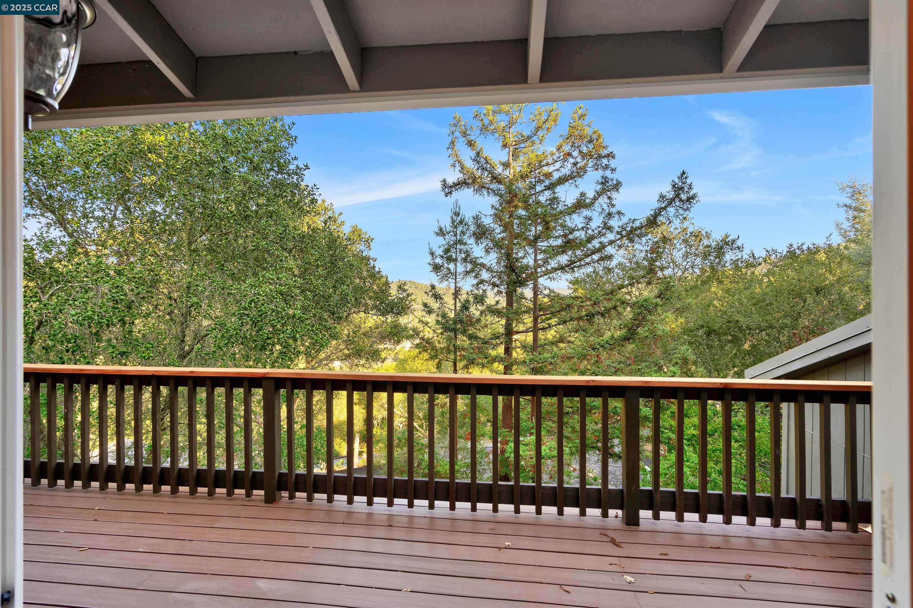 Detail Gallery Image 10 of 60 For 33 Marston Rd, Orinda,  CA 94563 - 4 Beds | 4/1 Baths