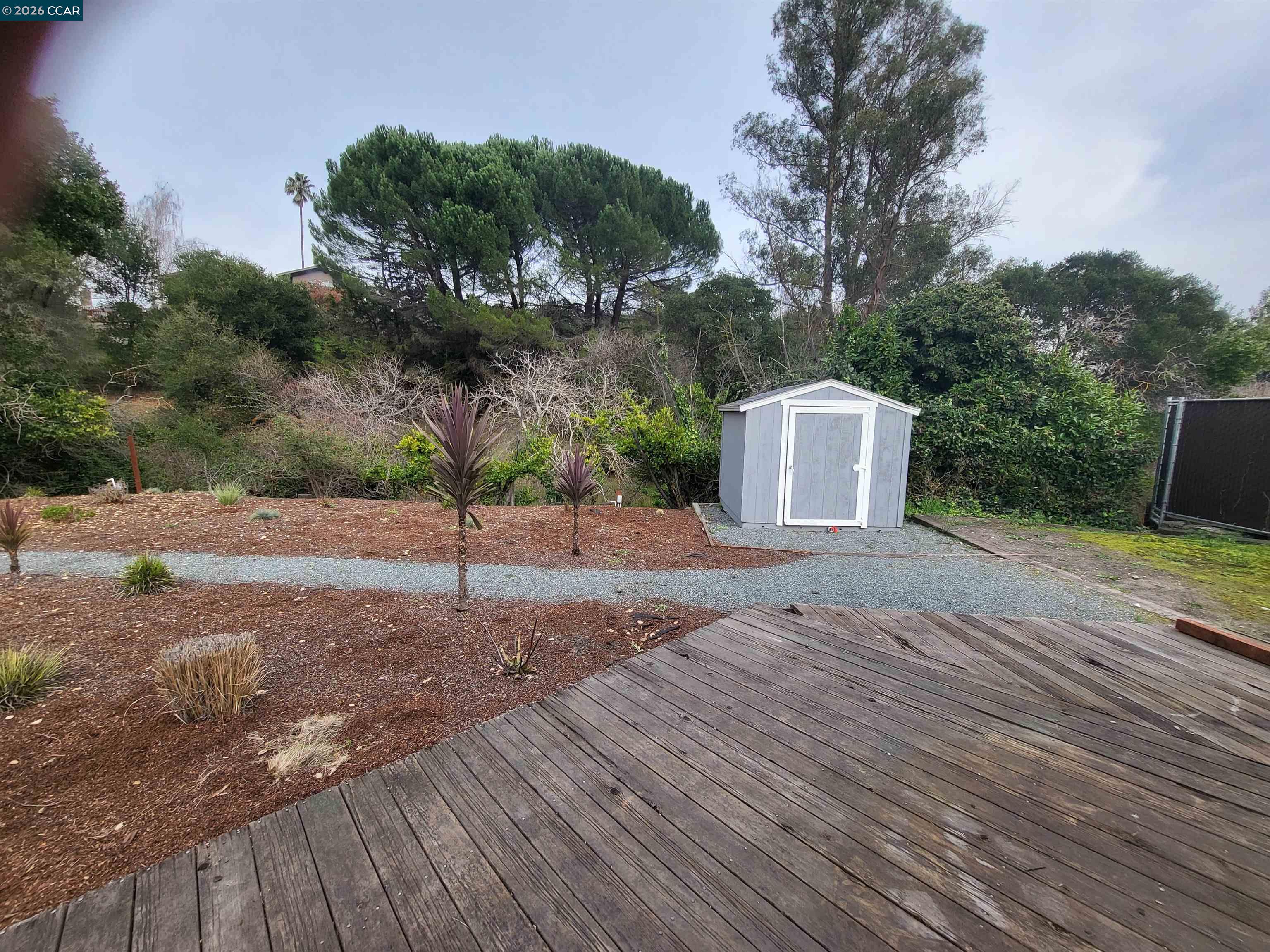 Detail Gallery Image 12 of 35 For 2420 Tomar Ct, Pinole,  CA 94564 - 3 Beds | 2/1 Baths