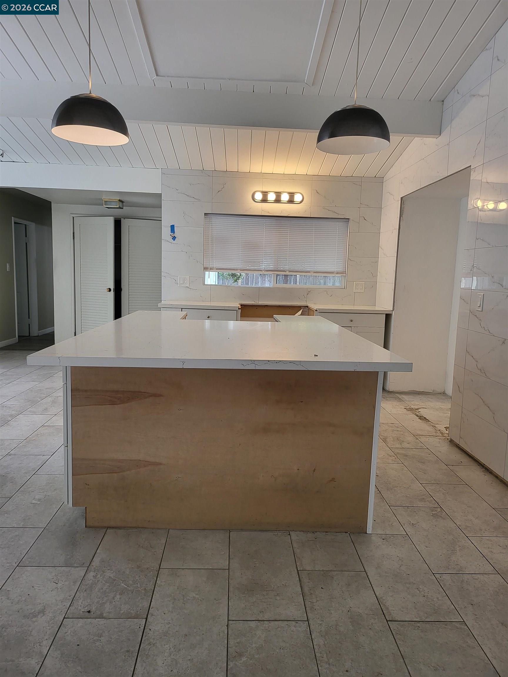 Detail Gallery Image 15 of 35 For 2420 Tomar Ct, Pinole,  CA 94564 - 3 Beds | 2/1 Baths