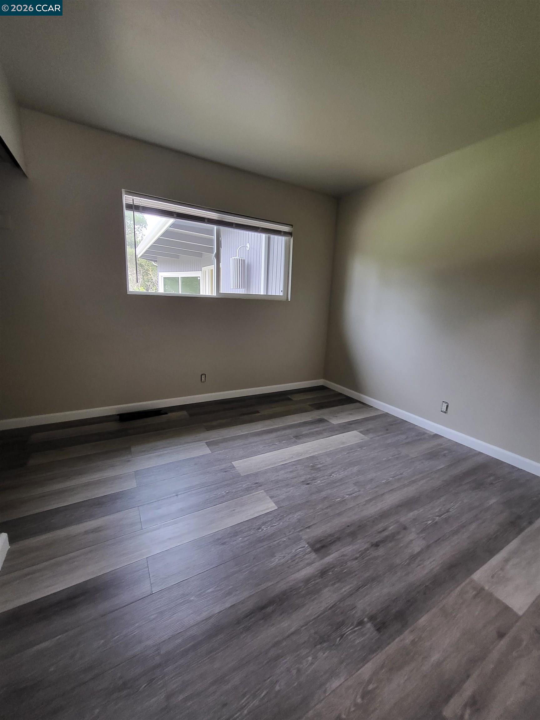 Detail Gallery Image 23 of 35 For 2420 Tomar Ct, Pinole,  CA 94564 - 3 Beds | 2/1 Baths