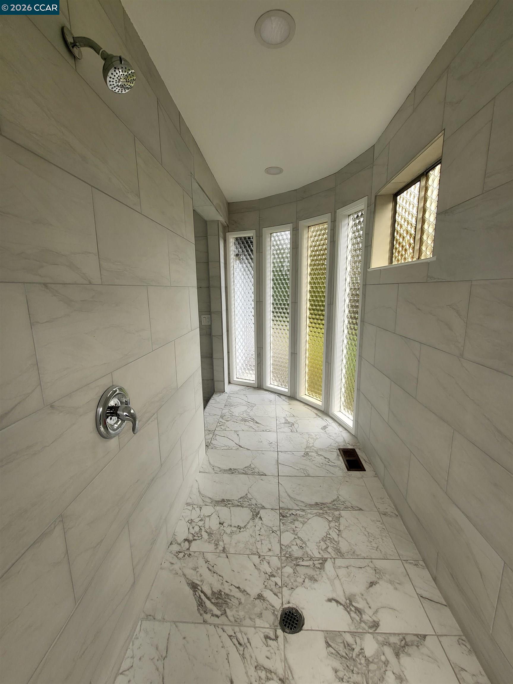 Detail Gallery Image 30 of 35 For 2420 Tomar Ct, Pinole,  CA 94564 - 3 Beds | 2/1 Baths