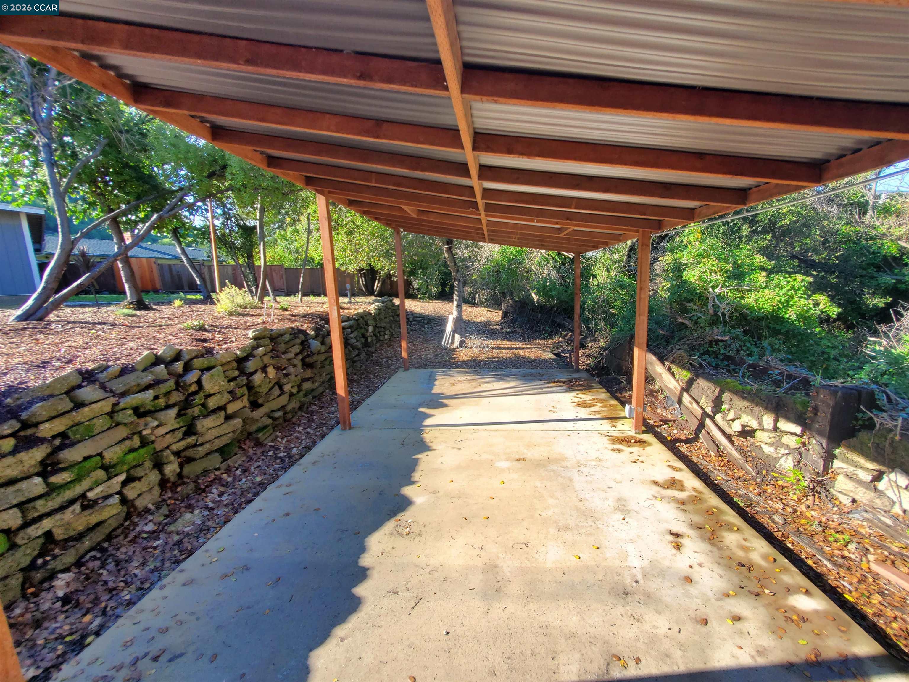 Detail Gallery Image 6 of 35 For 2420 Tomar Ct, Pinole,  CA 94564 - 3 Beds | 2/1 Baths