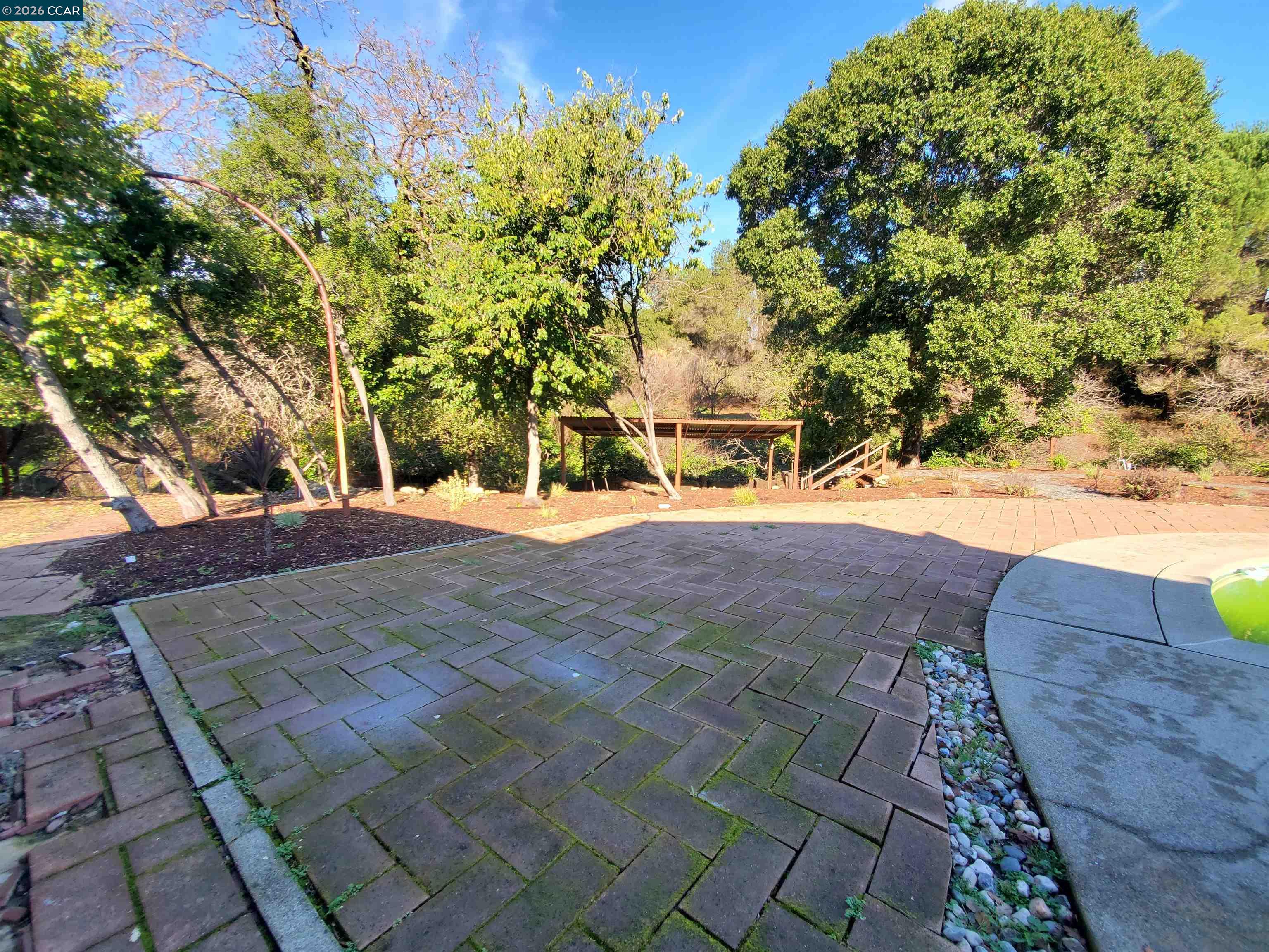 Detail Gallery Image 10 of 35 For 2420 Tomar Ct, Pinole,  CA 94564 - 3 Beds | 2/1 Baths