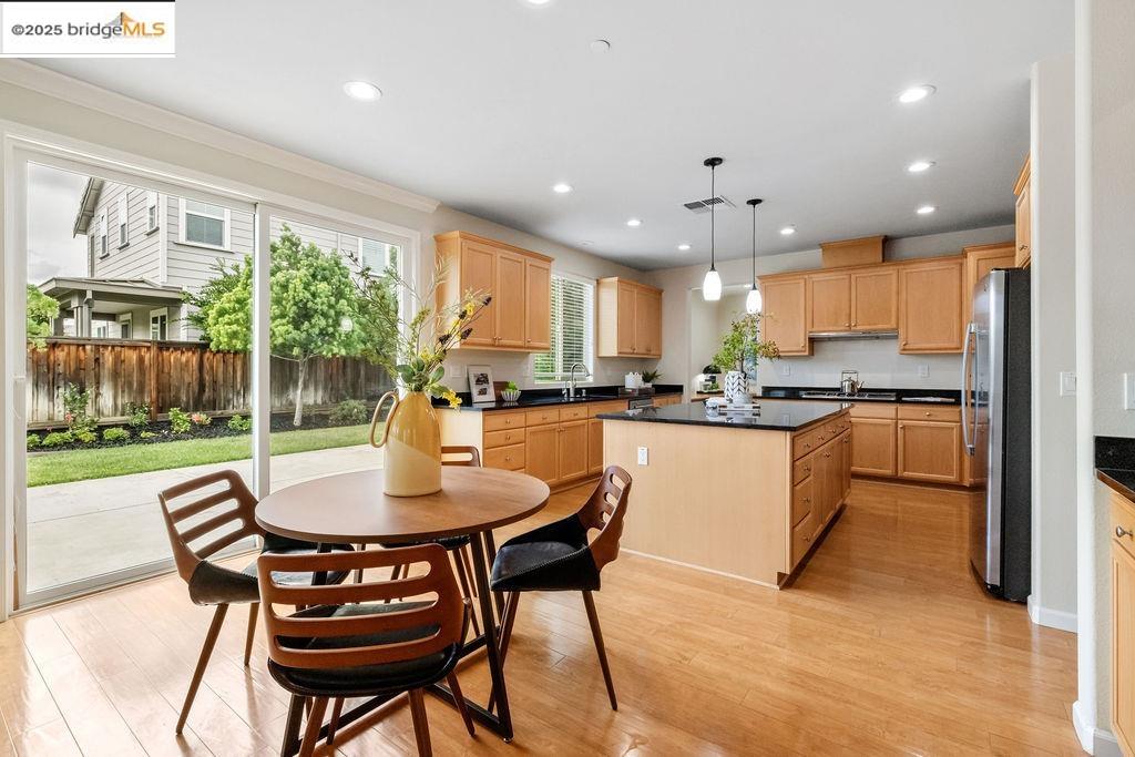 Detail Gallery Image 13 of 54 For 524 Bougainvilla Ct, Brentwood,  CA 94513 - 5 Beds | 4 Baths